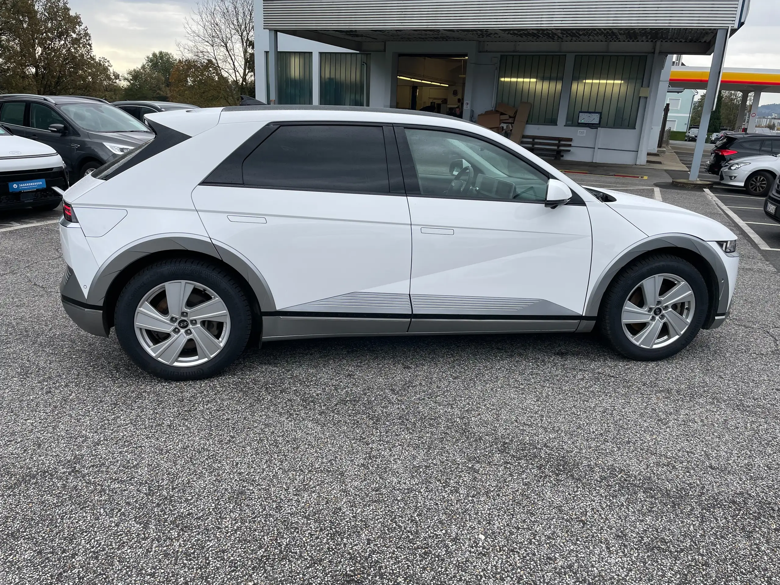 Hyundai - IONIQ 5