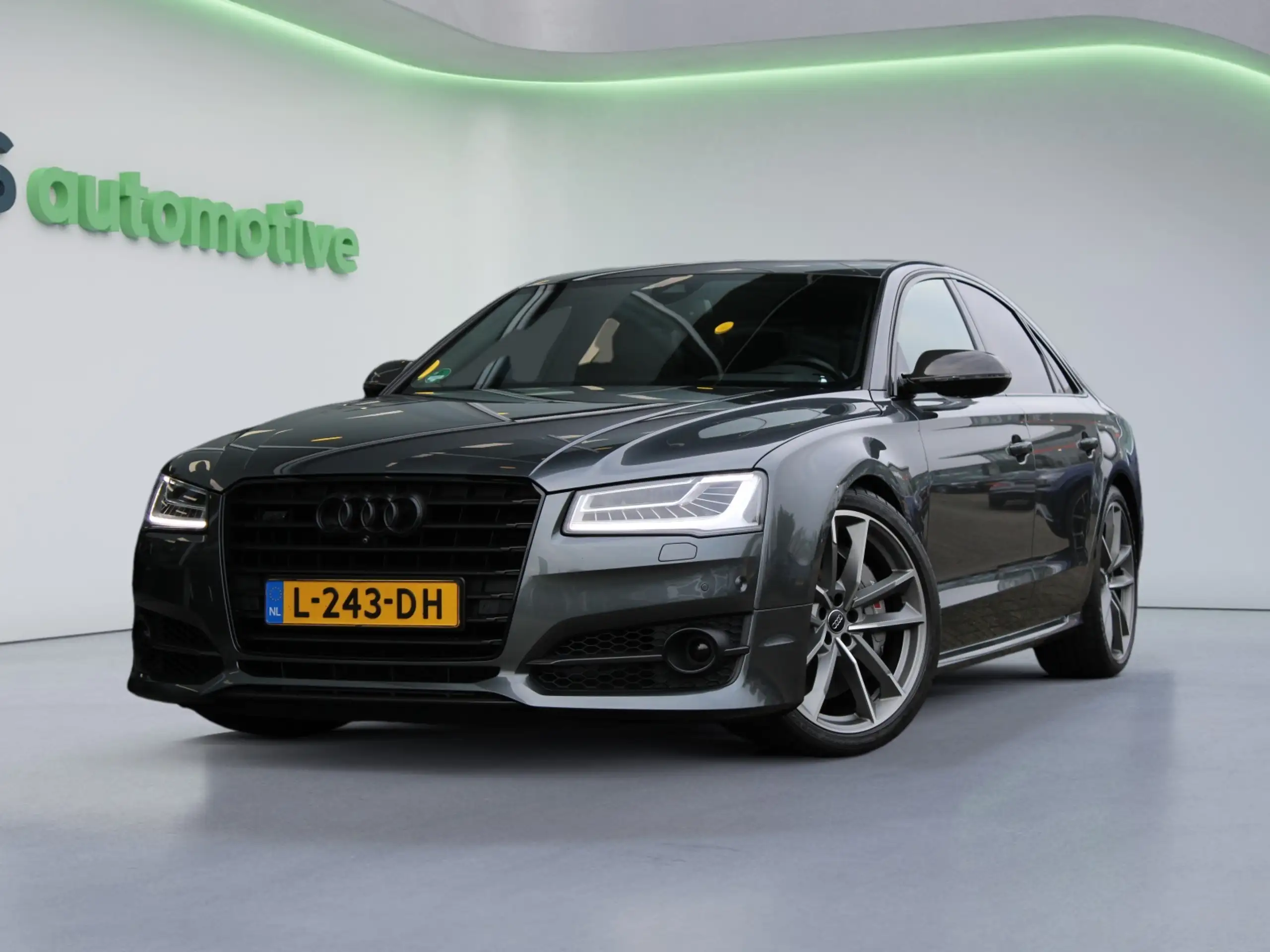 Audi S8 2016