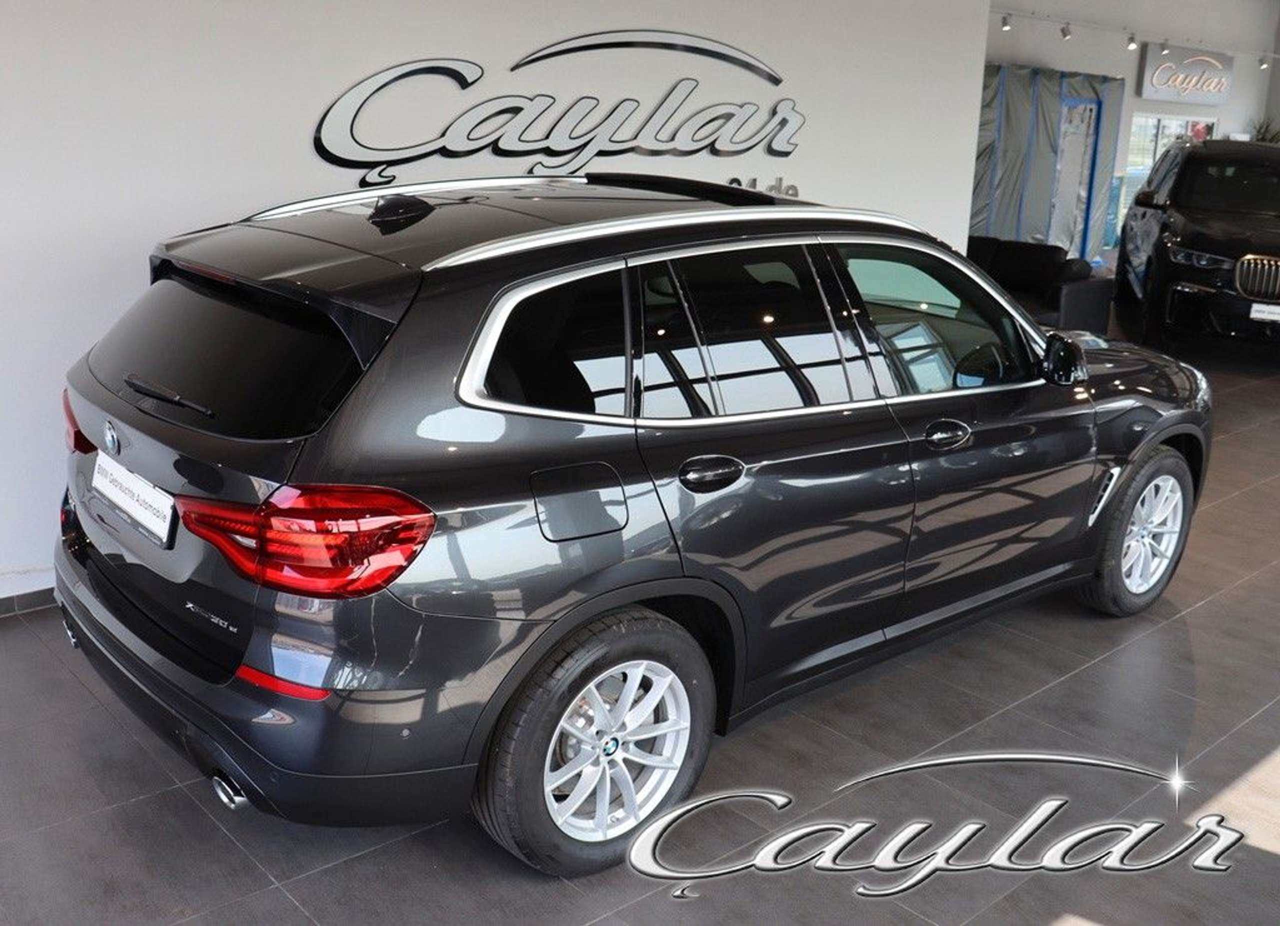 BMW - X3