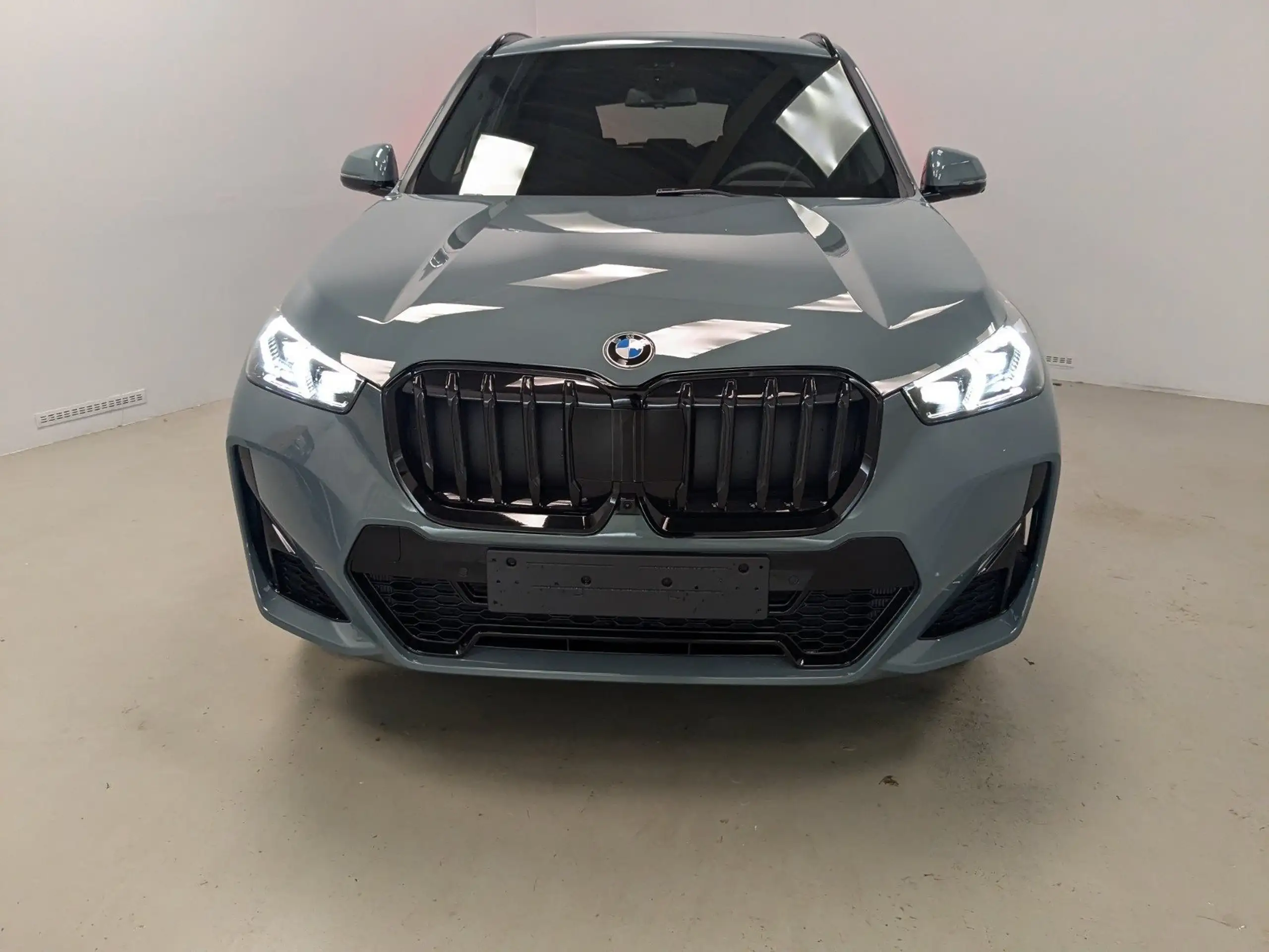 BMW - X1