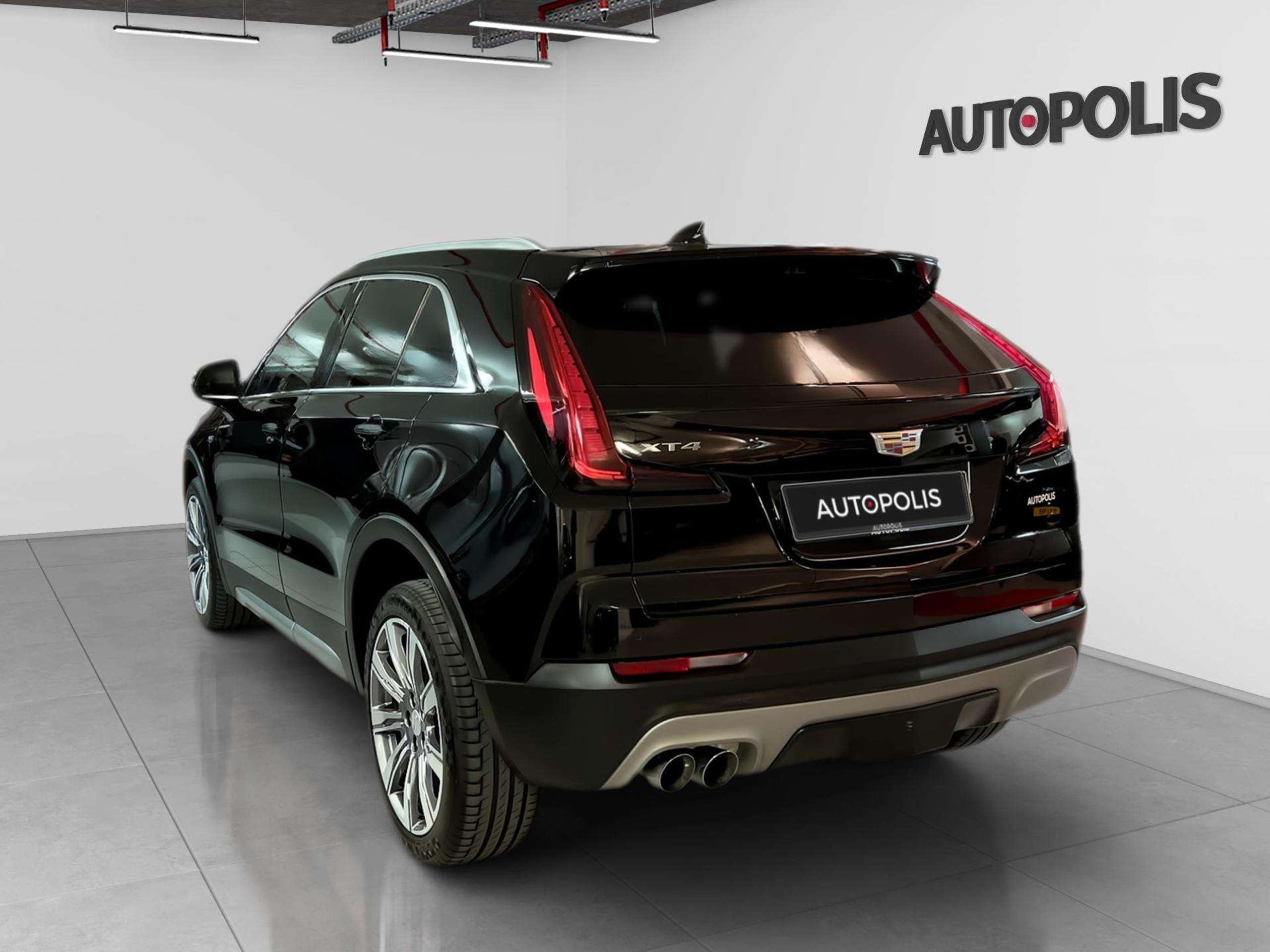 Cadillac - XT4