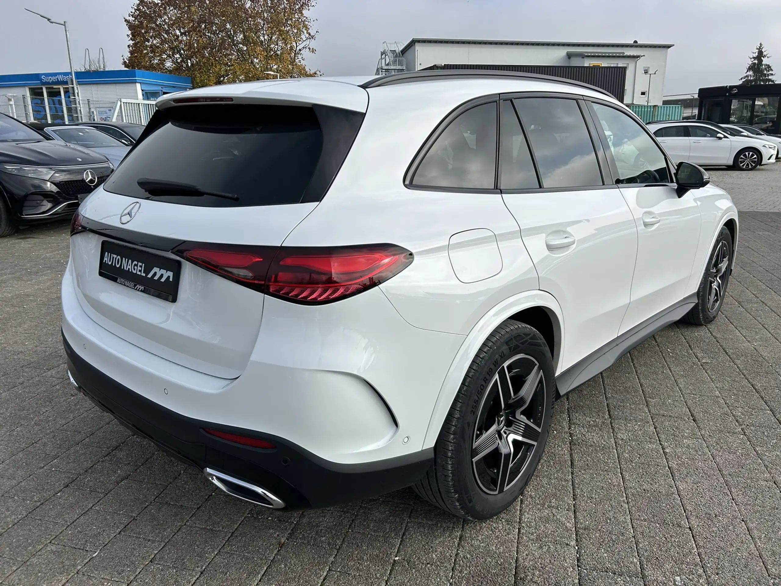 Mercedes-Benz - GLC 220