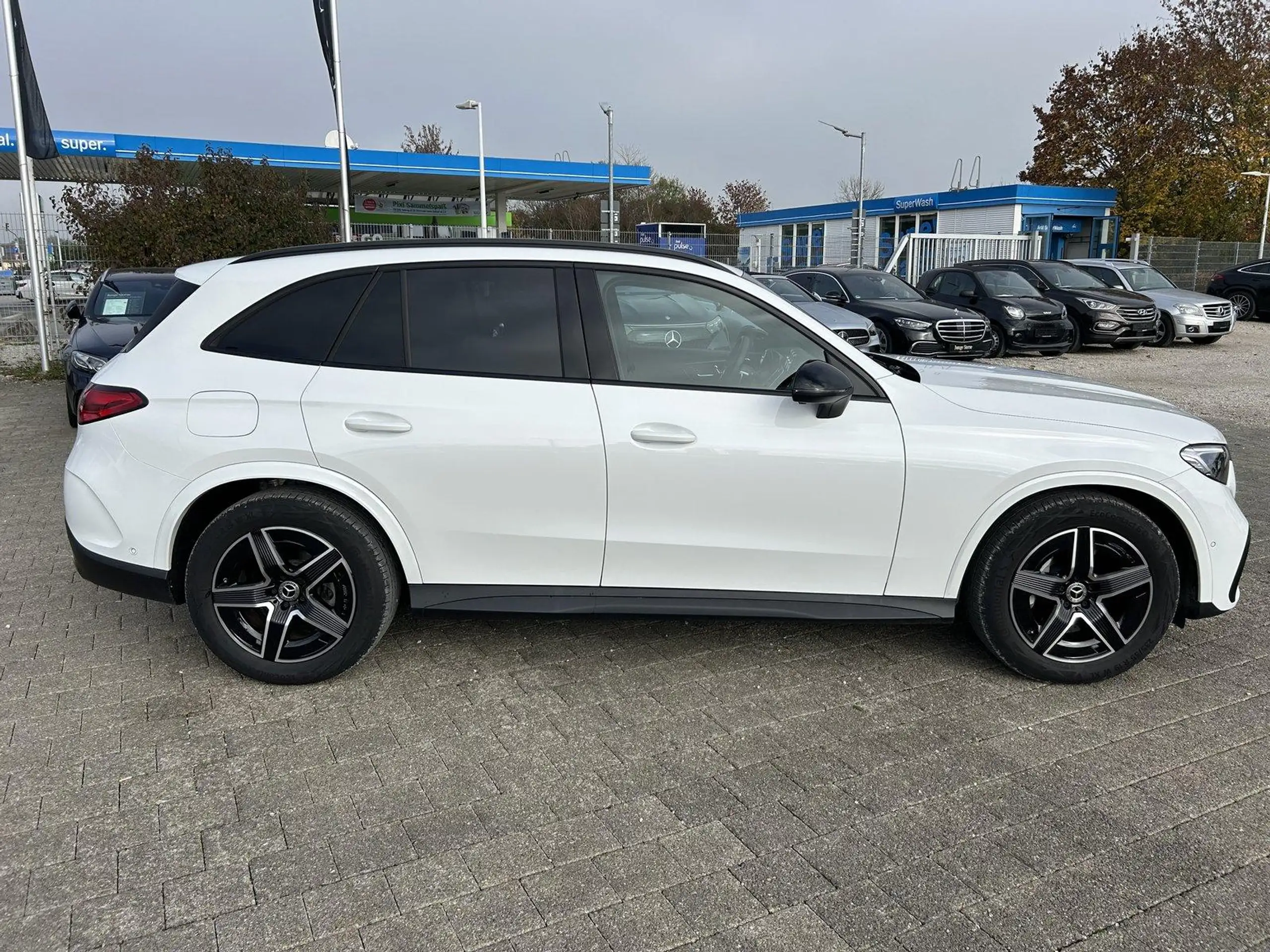 Mercedes-Benz - GLC 220