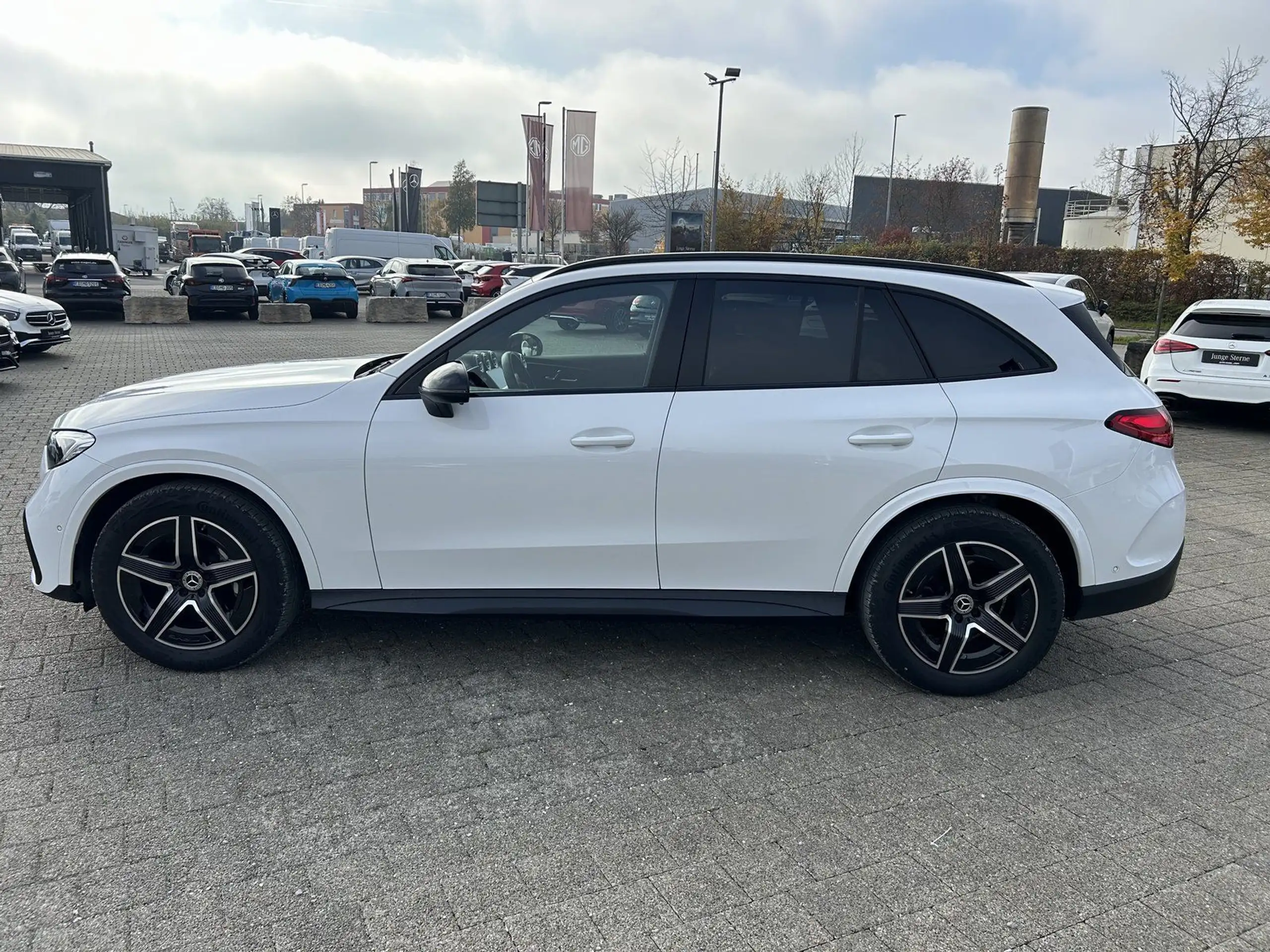 Mercedes-Benz - GLC 220