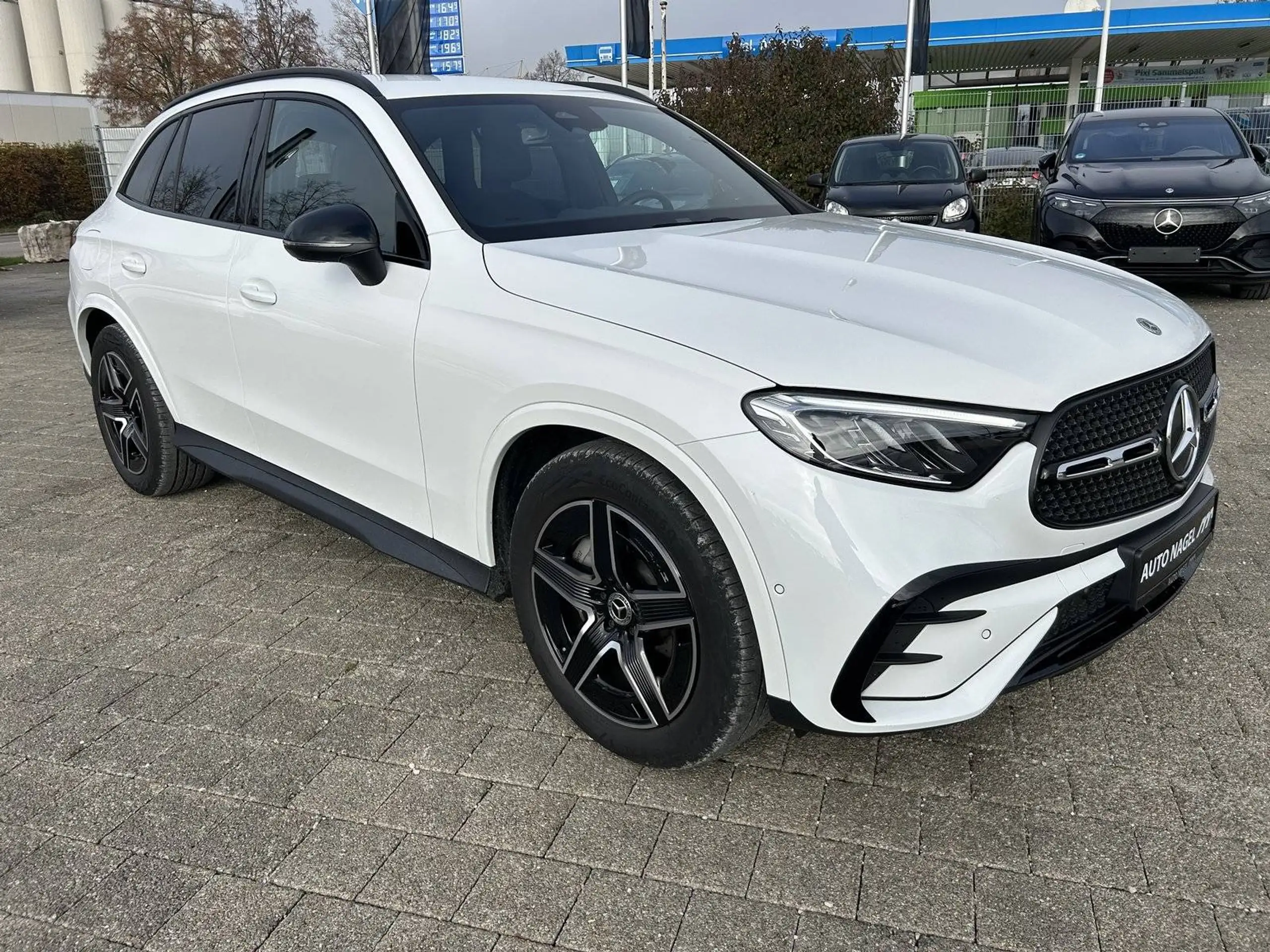 Mercedes-Benz - GLC 220