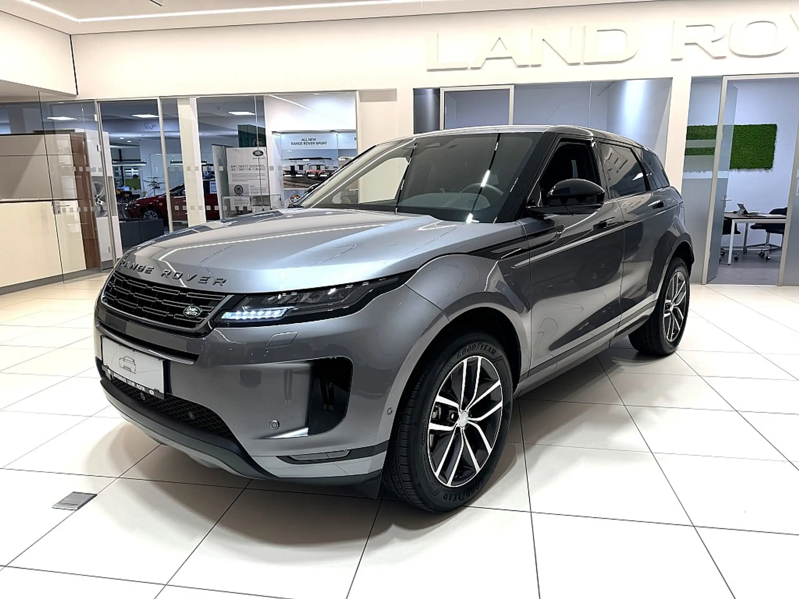 Land Rover - Range Rover Evoque