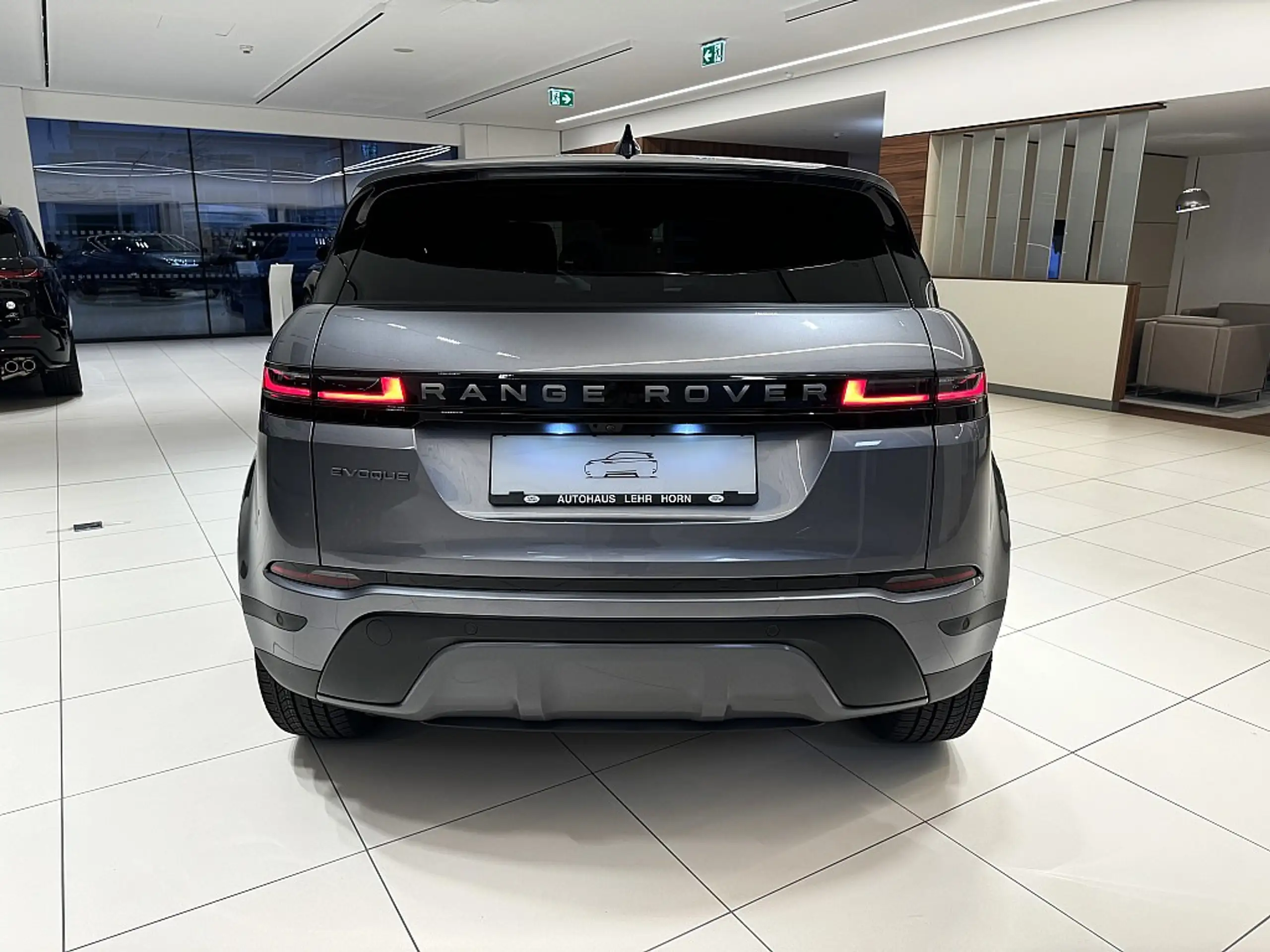 Land Rover - Range Rover Evoque