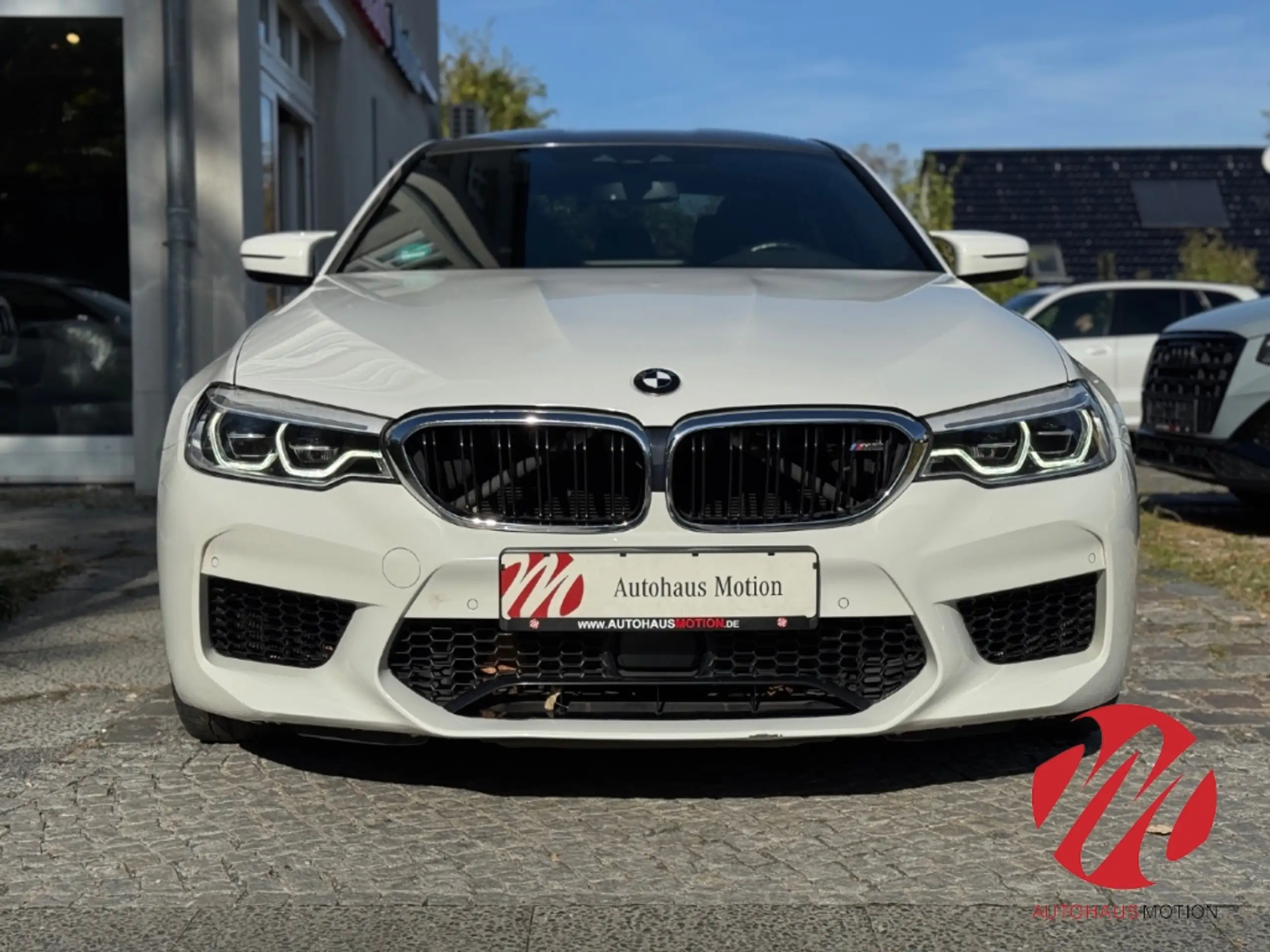 BMW - M5