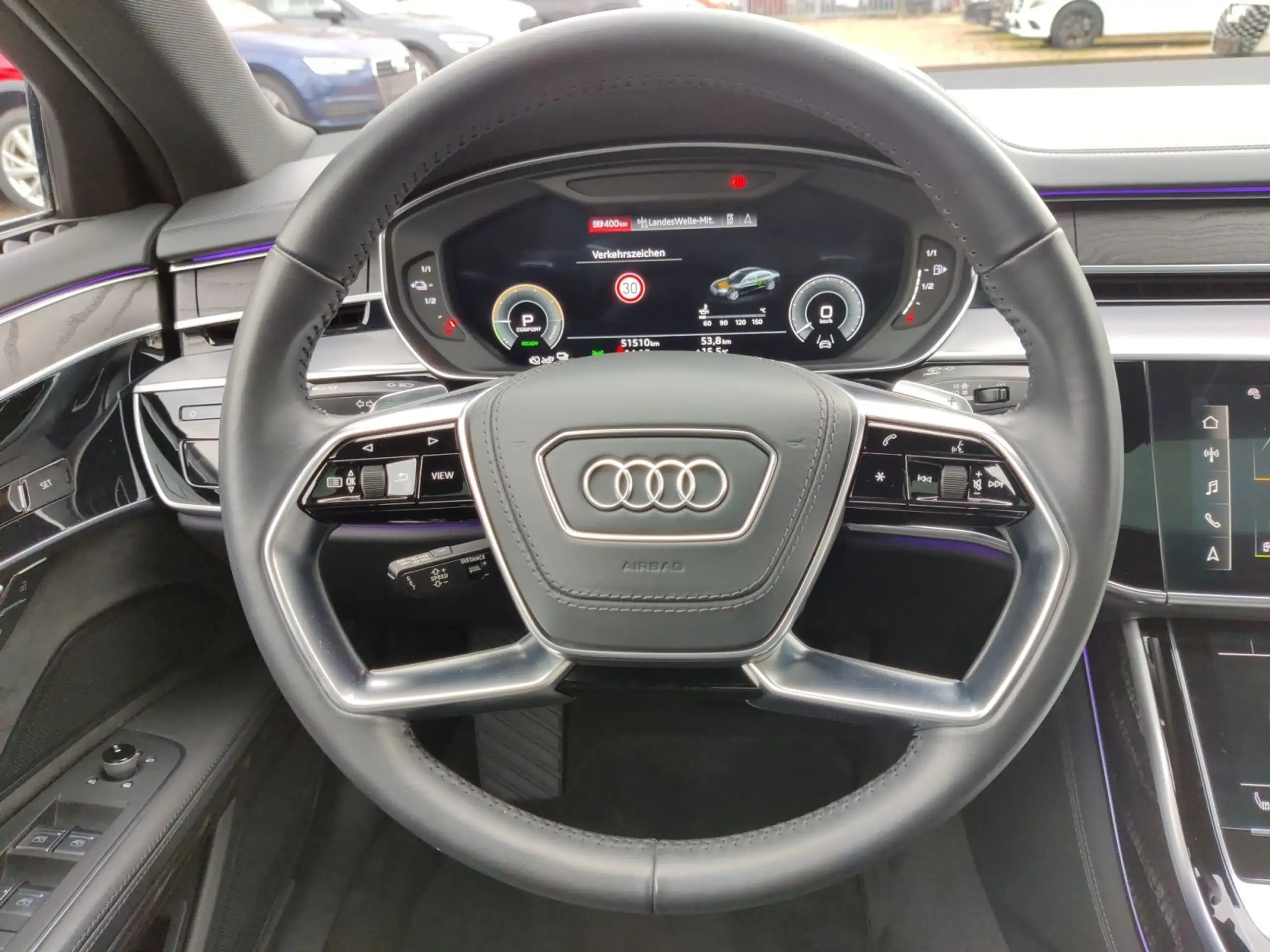 Audi - A8