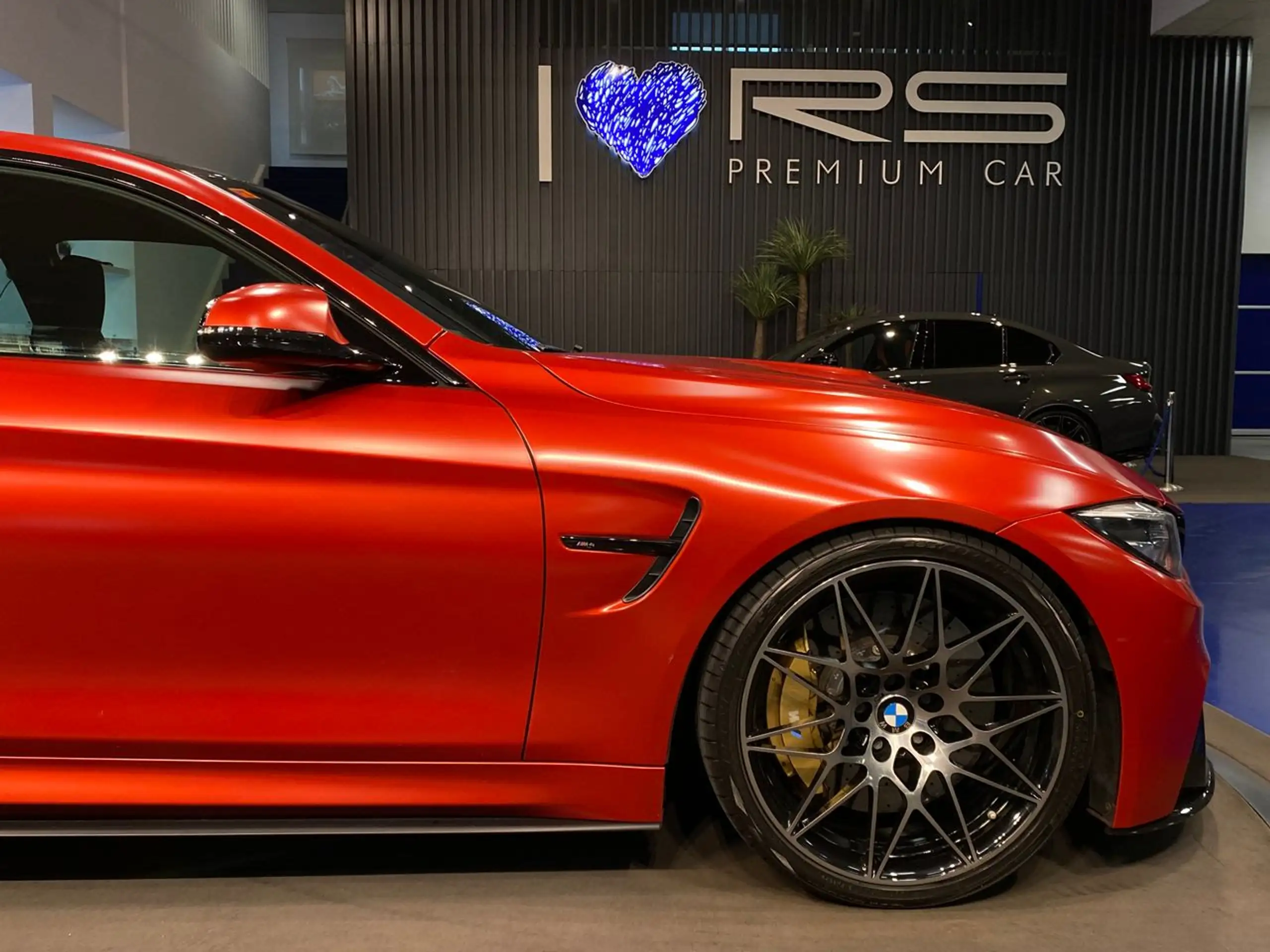 BMW - M4