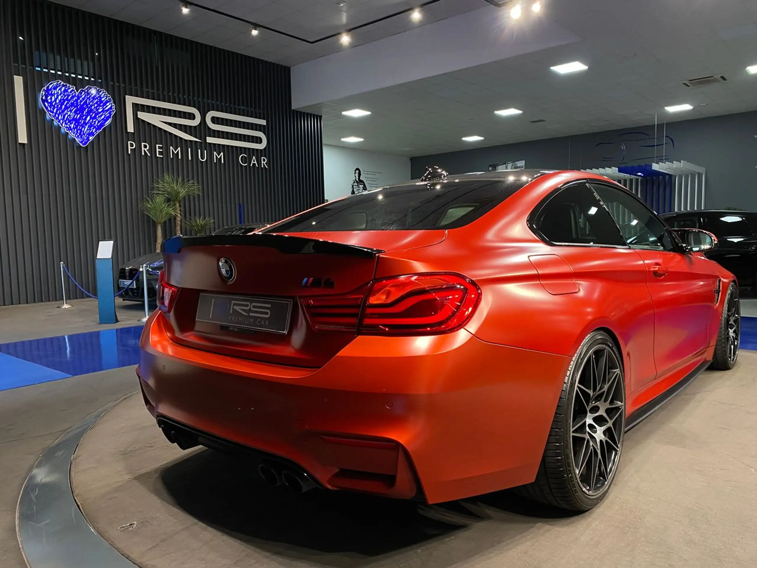 BMW - M4