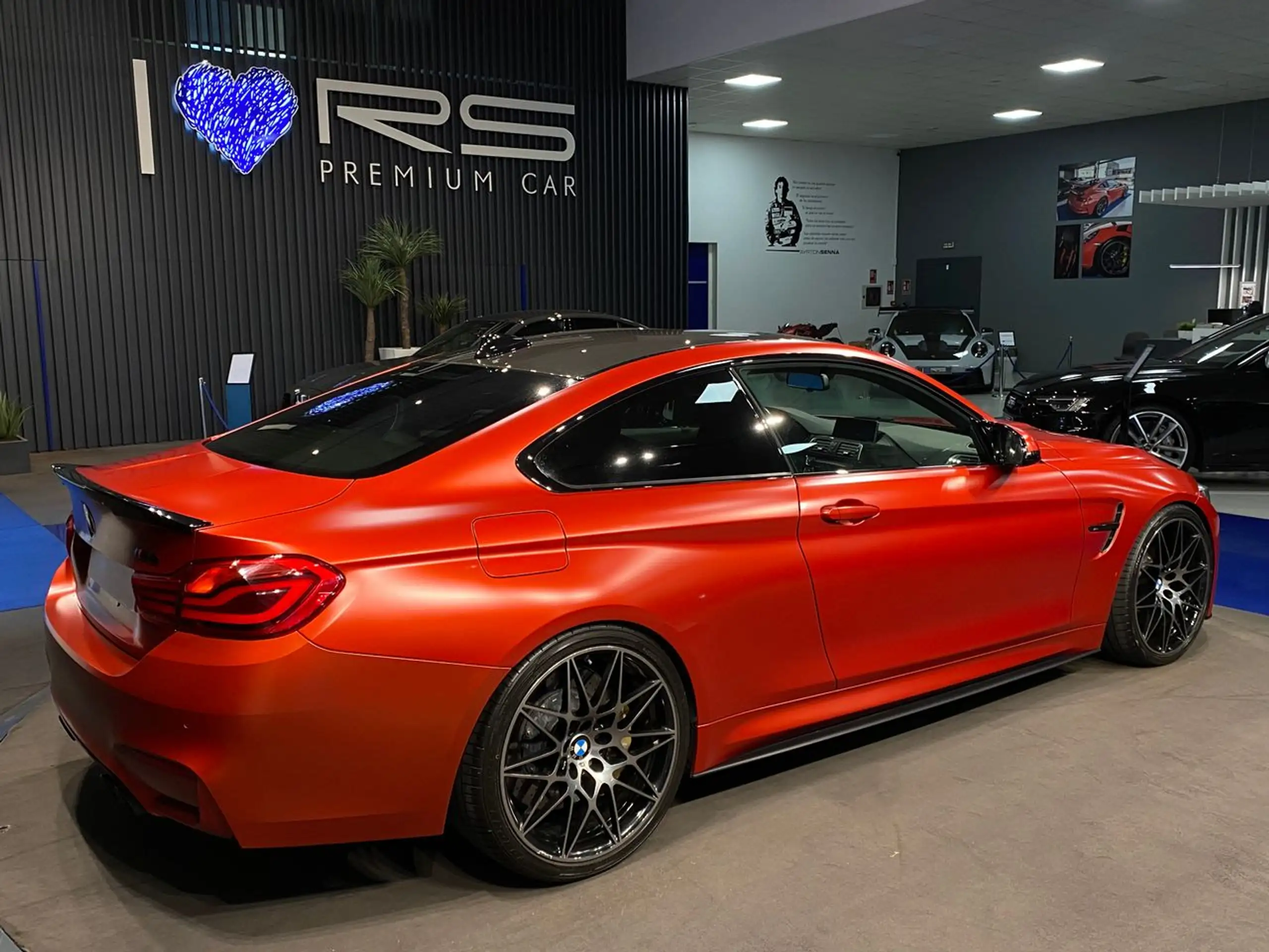 BMW - M4