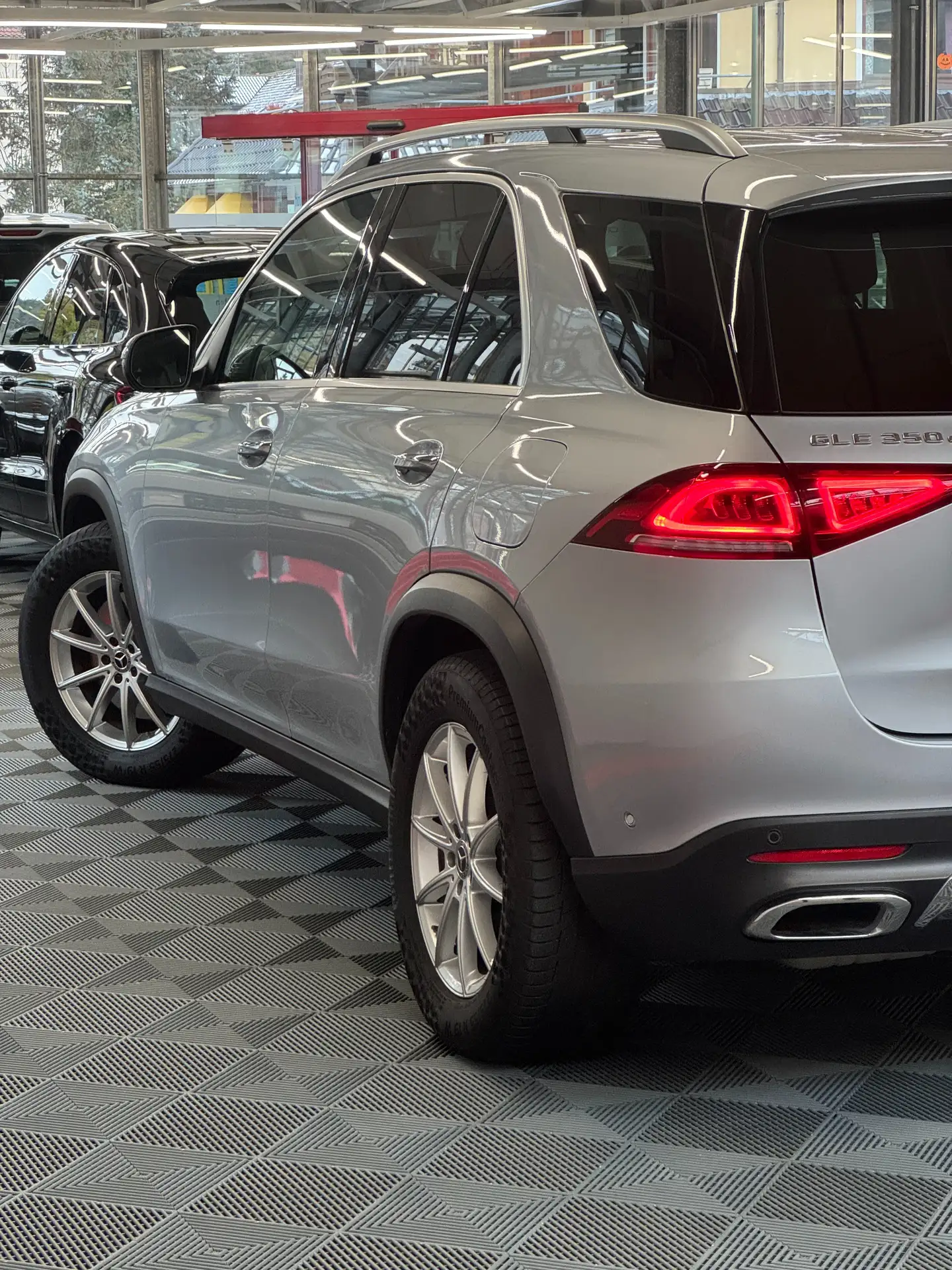 Mercedes-Benz - GLE 350