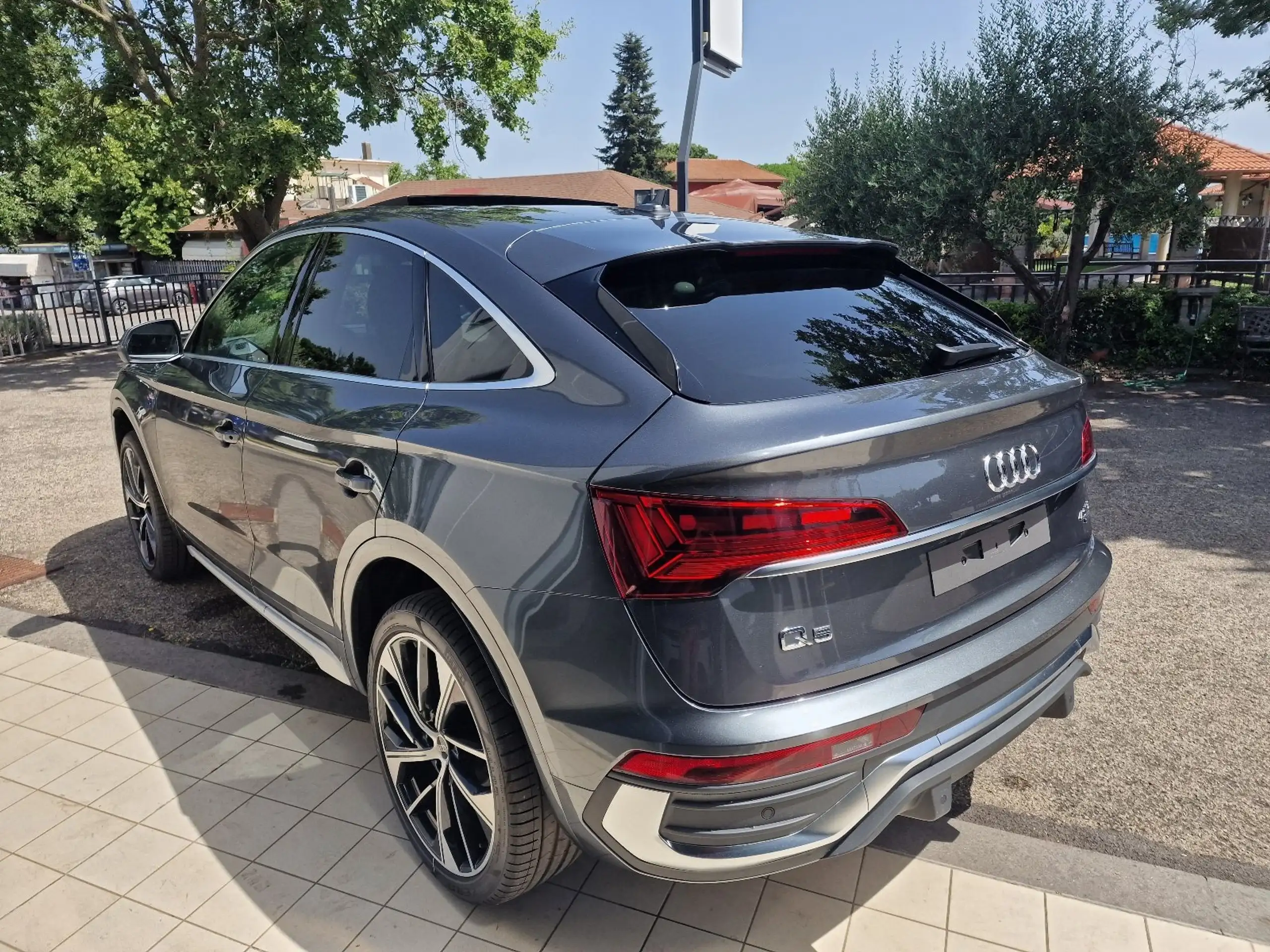 Audi - Q5