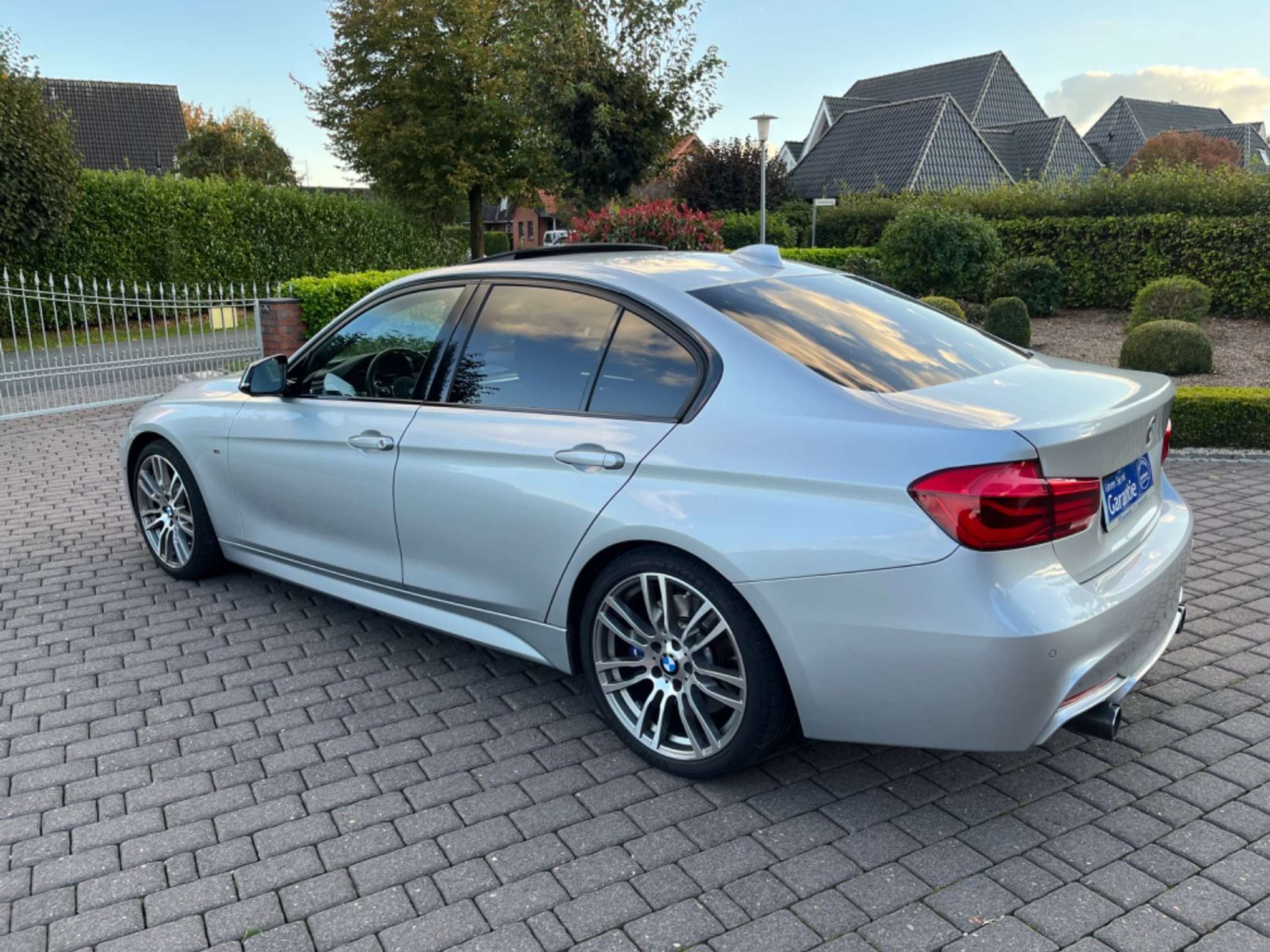 BMW - 340