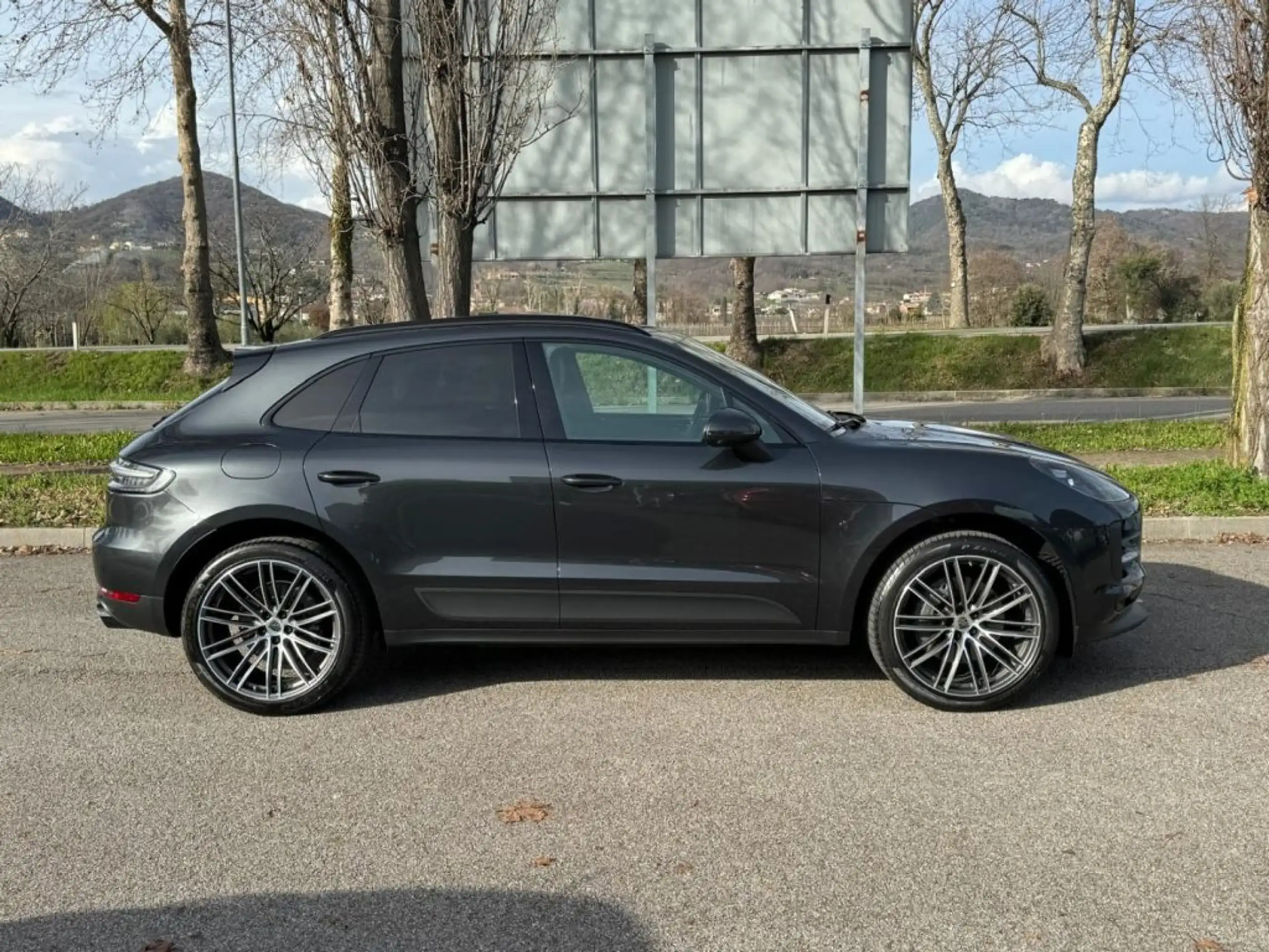 Porsche - Macan