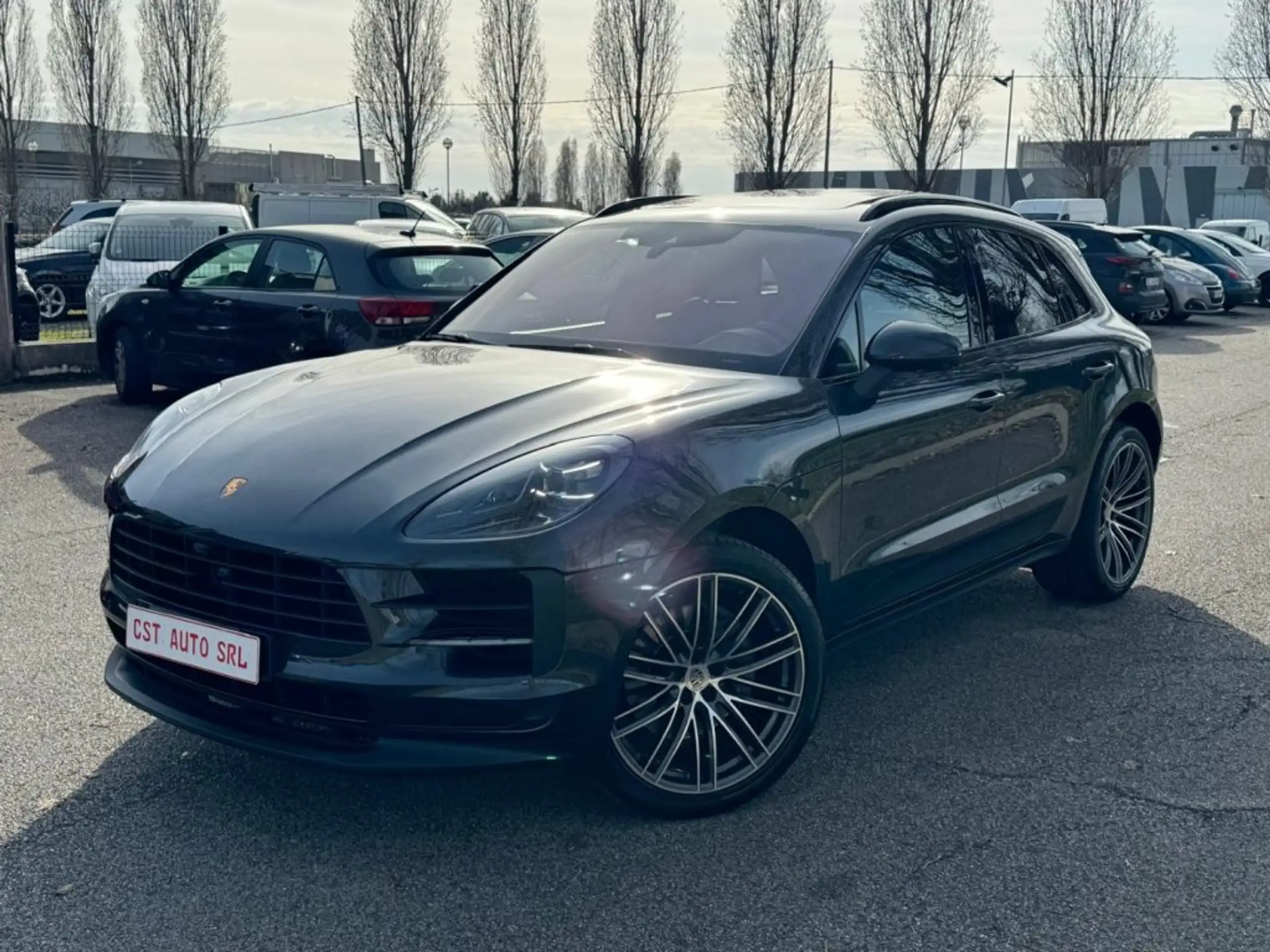 Porsche - Macan