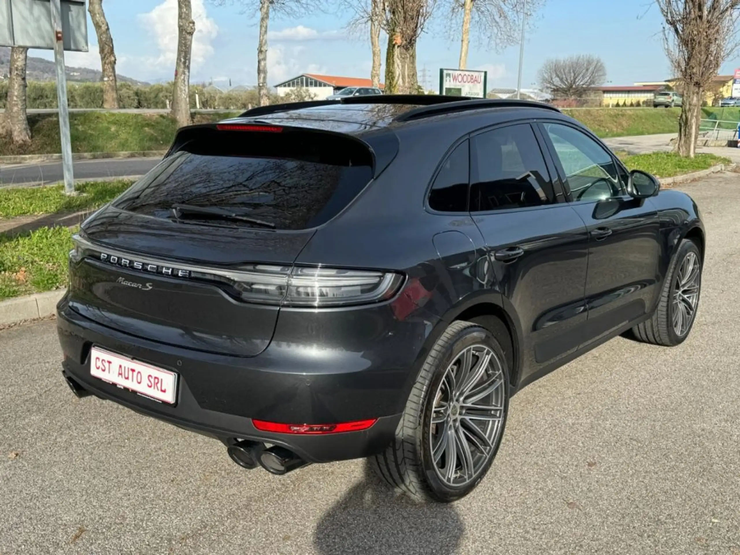 Porsche - Macan