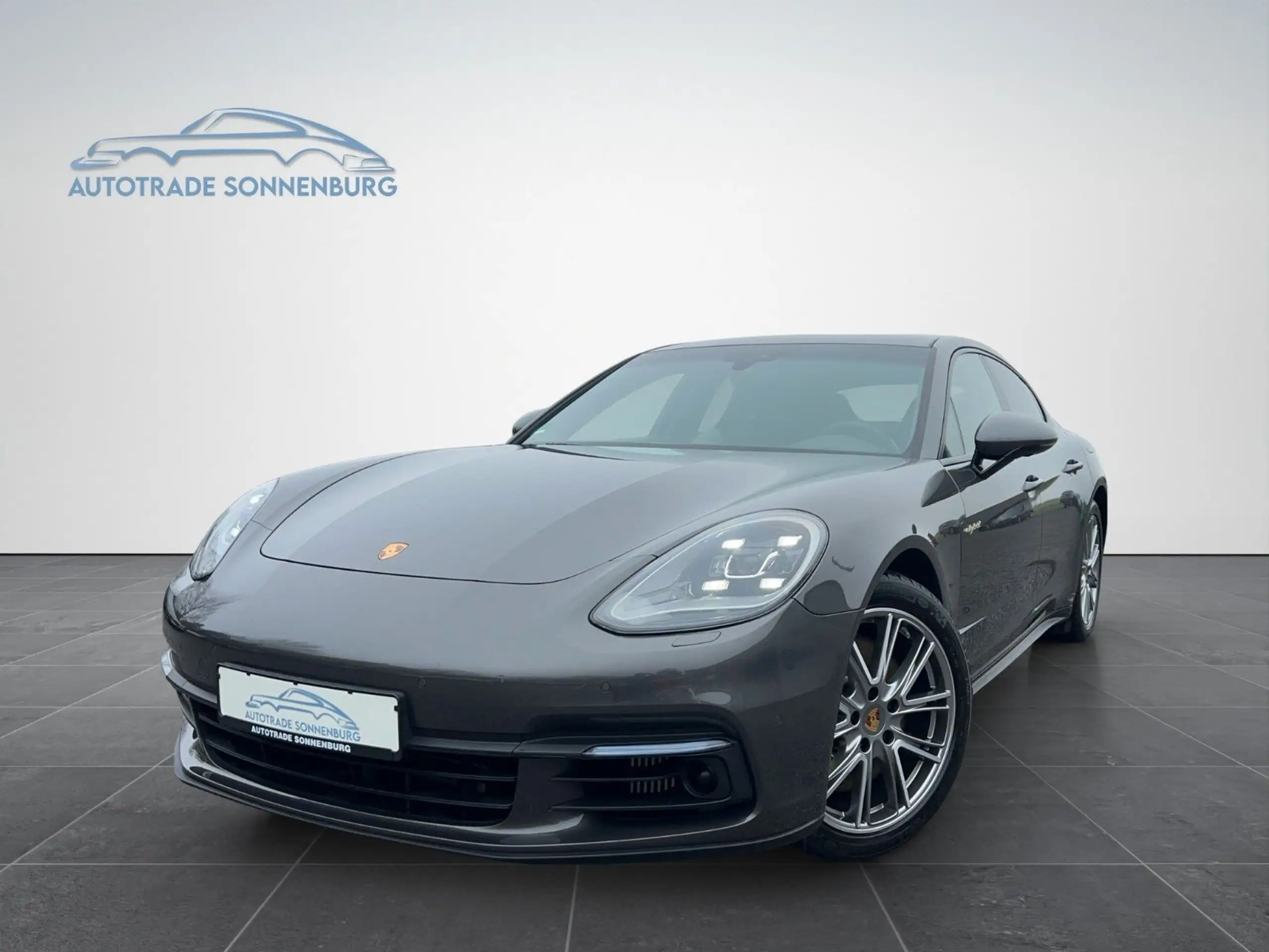 Porsche - Panamera