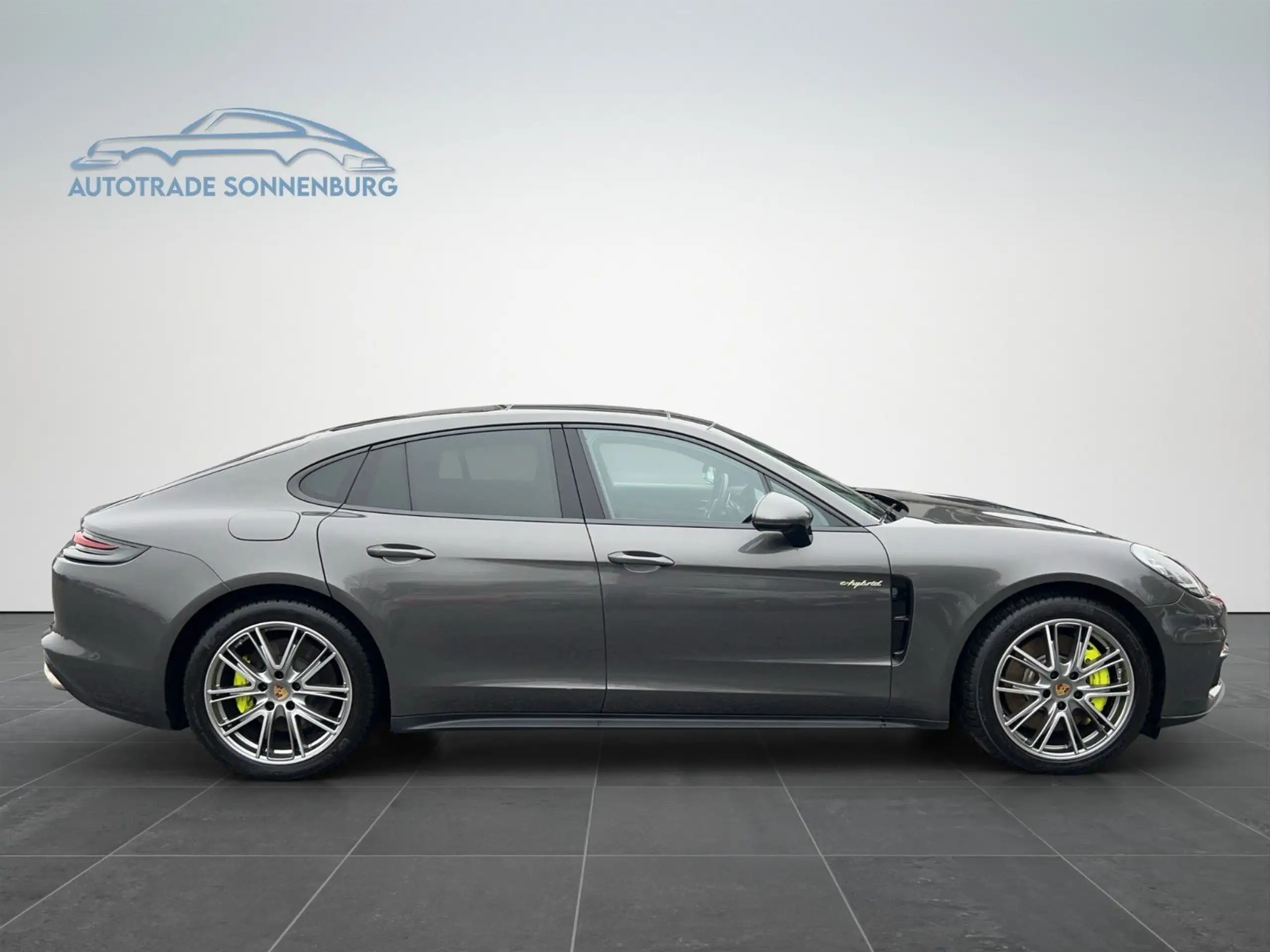 Porsche - Panamera