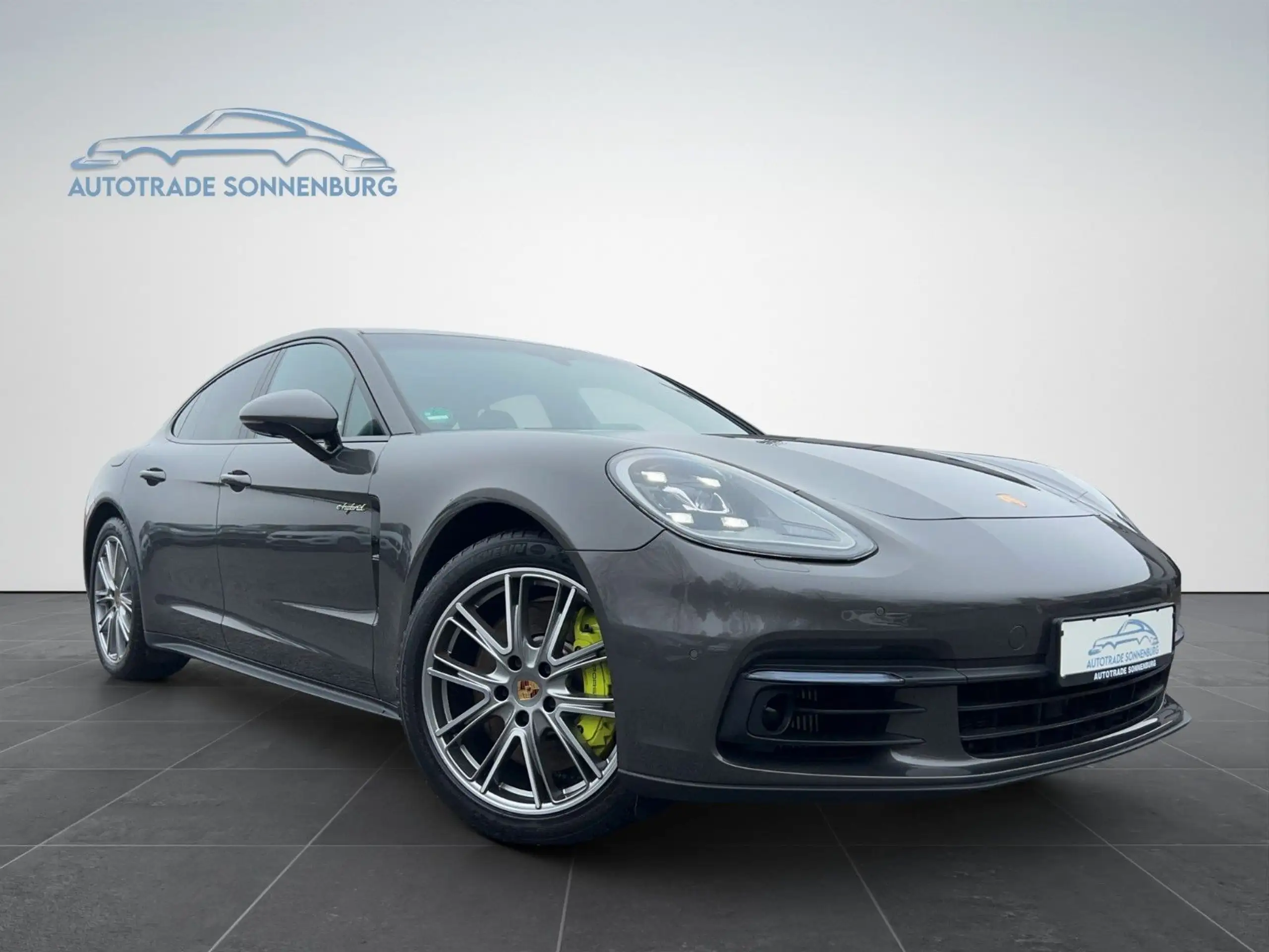 Porsche - Panamera