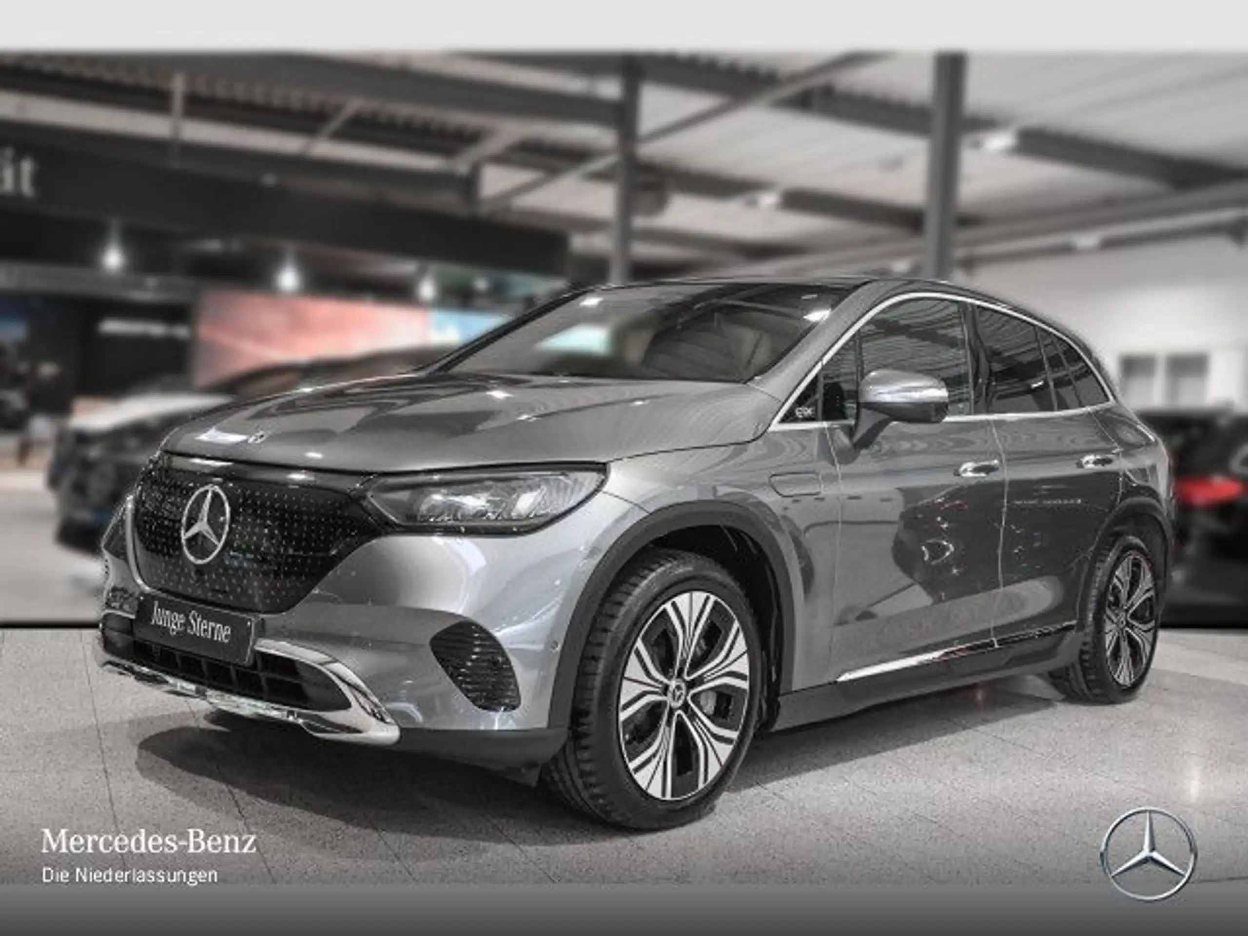 Mercedes-Benz - EQE SUV