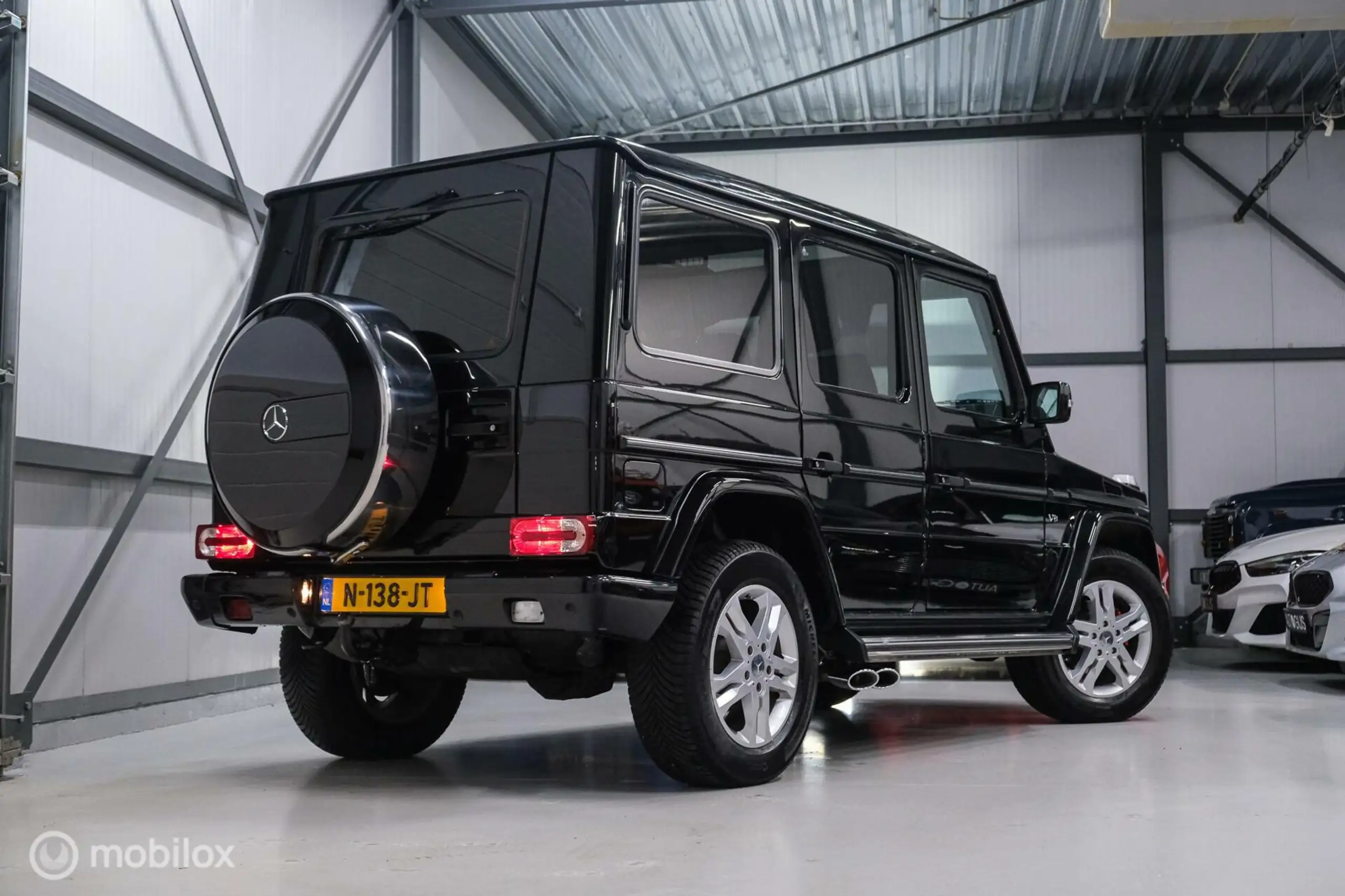 Mercedes-Benz - G 500