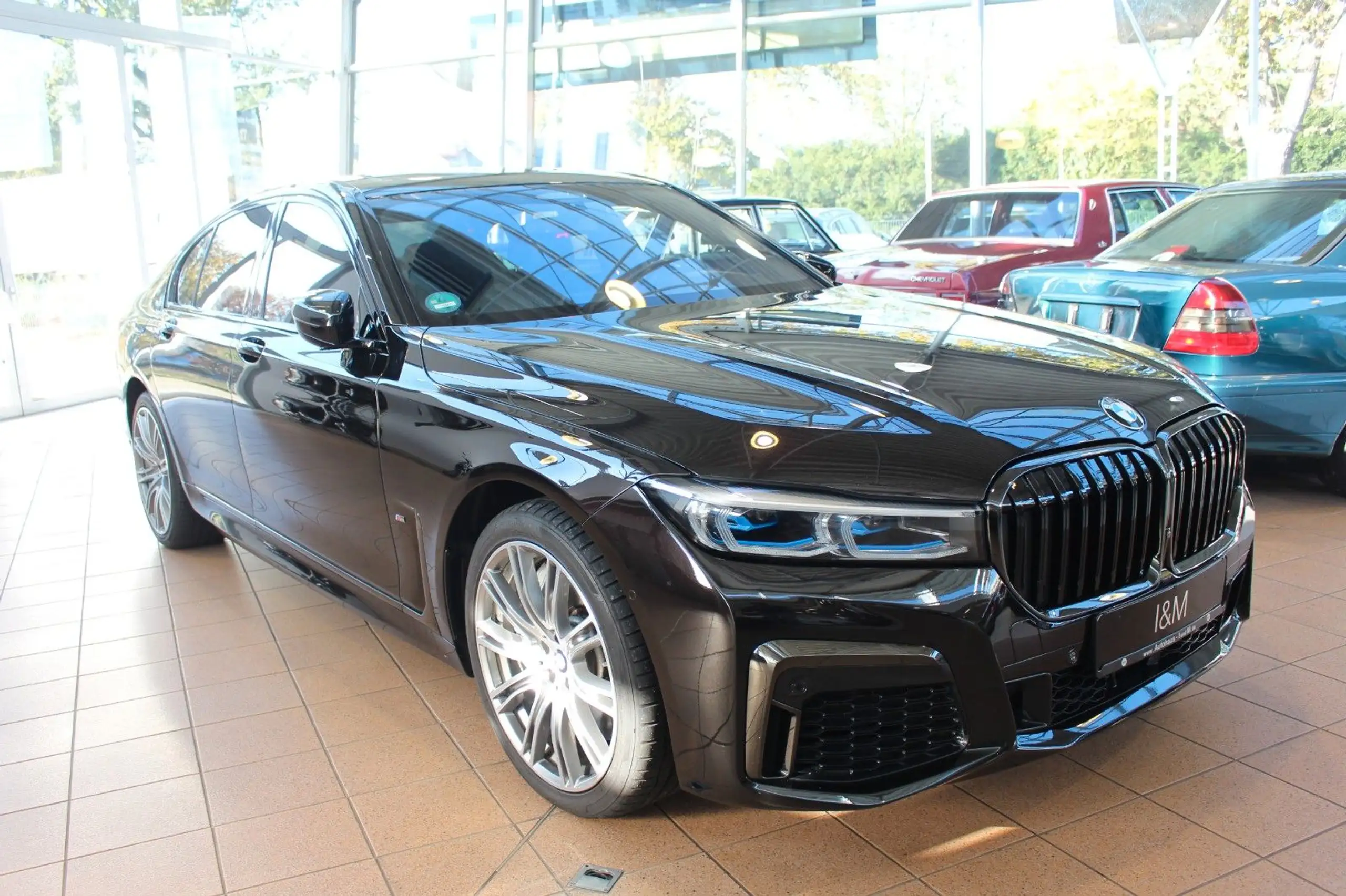 BMW - 750