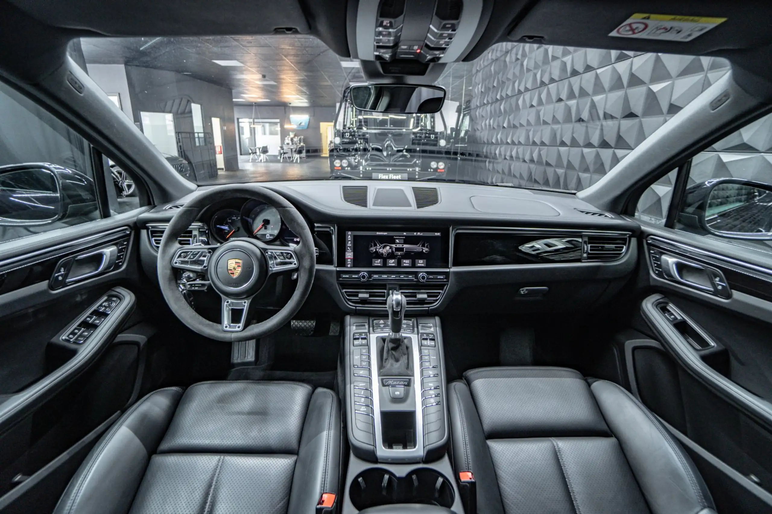 Porsche - Macan