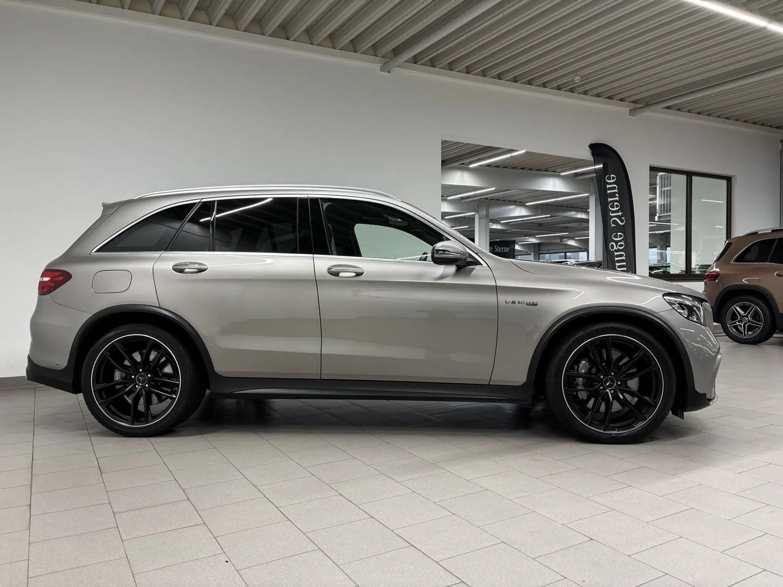 Mercedes-Benz - GLC 63 AMG