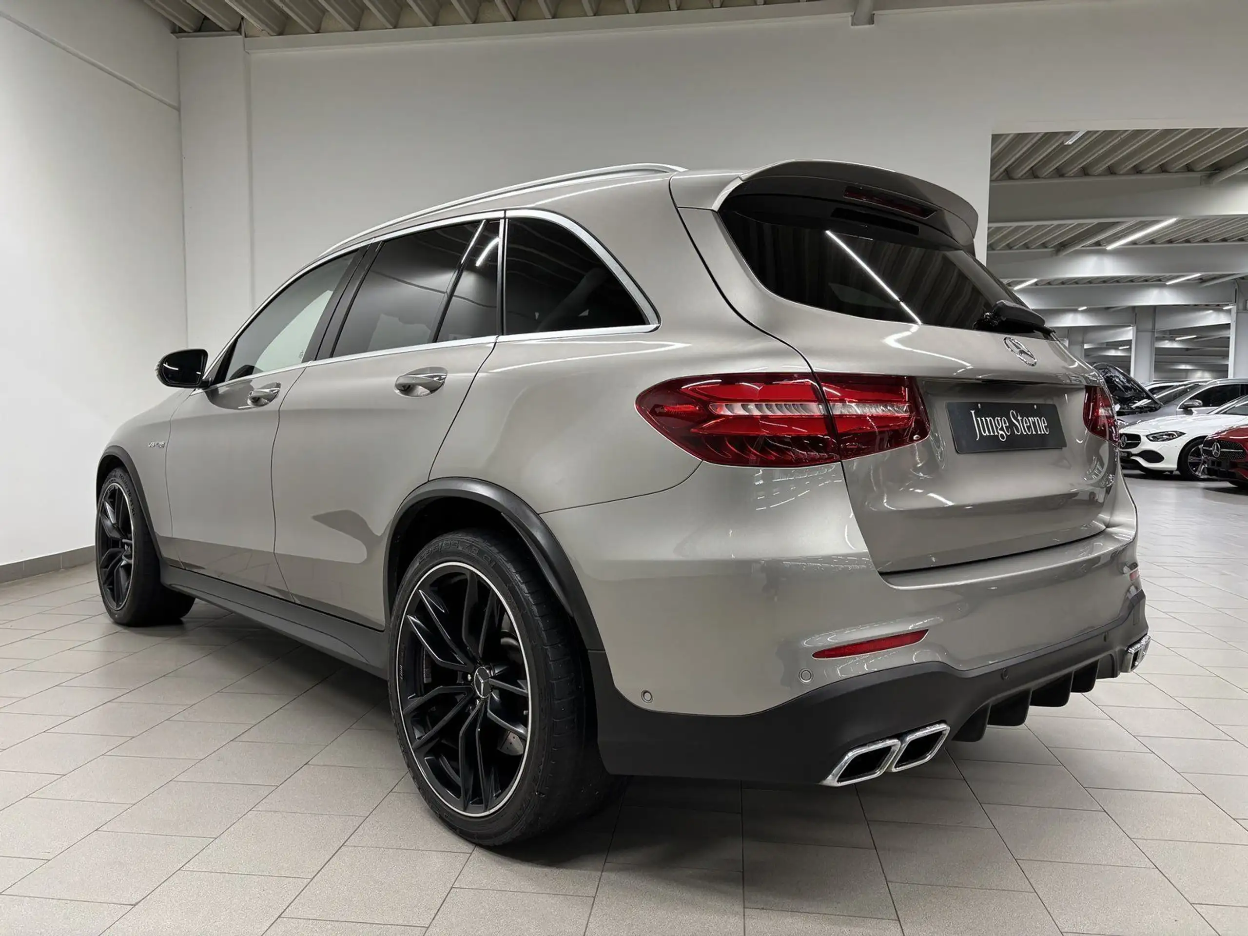 Mercedes-Benz - GLC 63 AMG