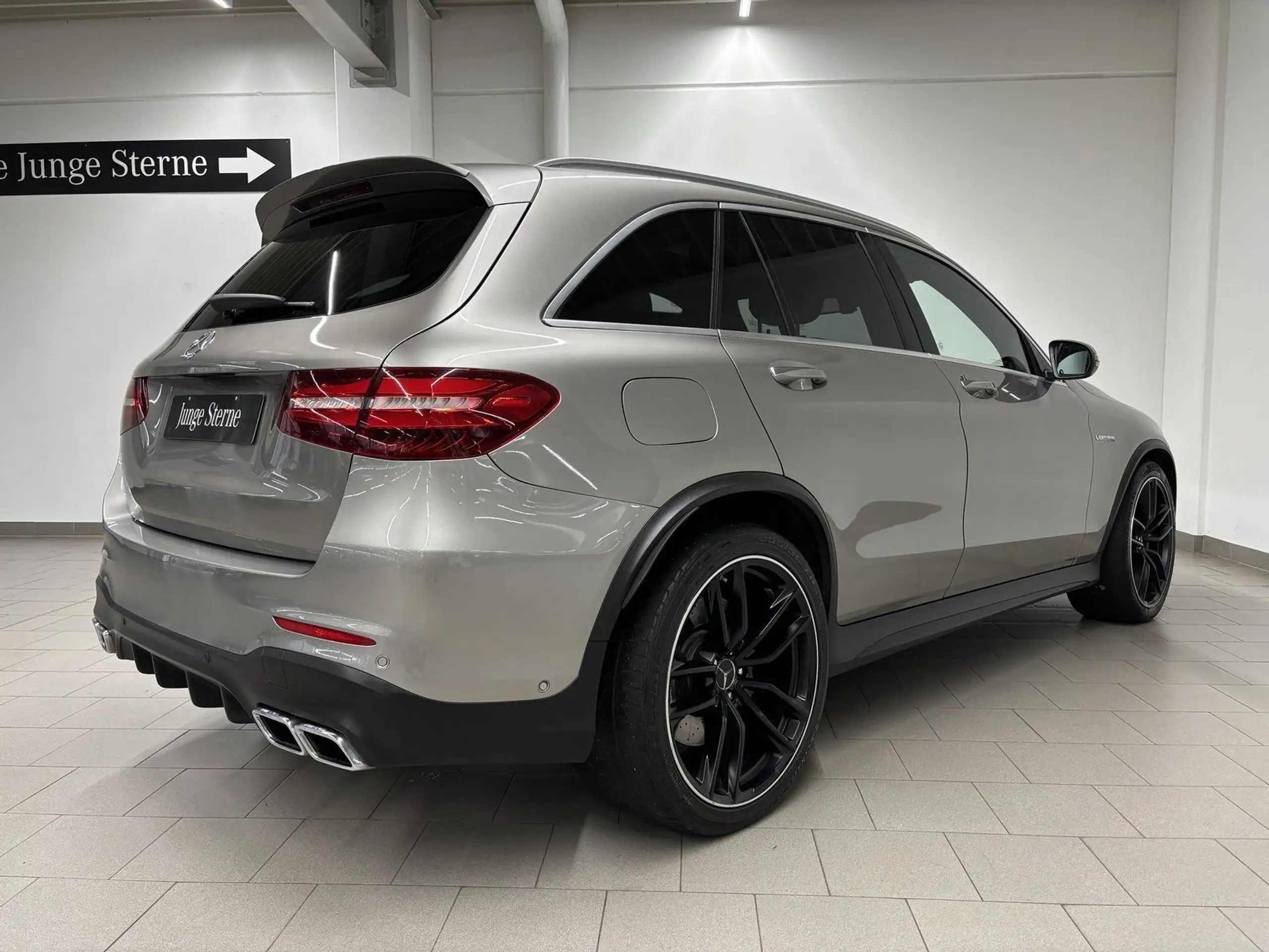 Mercedes-Benz - GLC 63 AMG