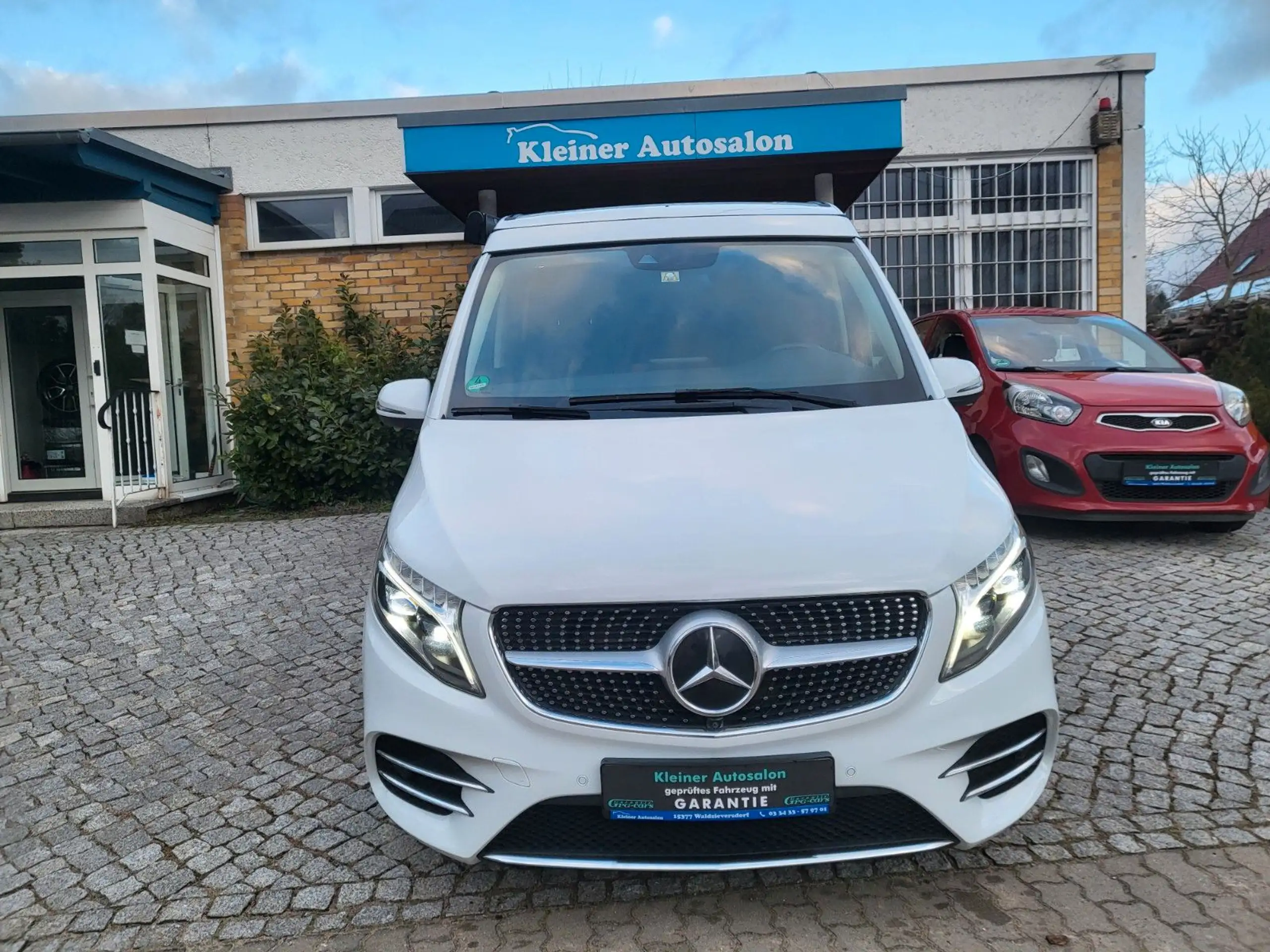 Mercedes-Benz - V 250