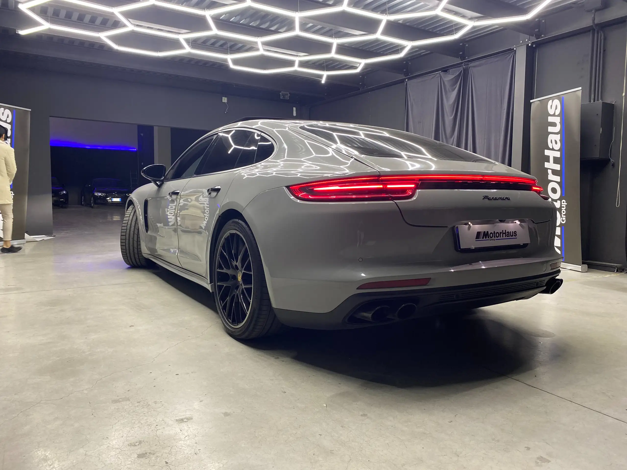 Porsche - Panamera