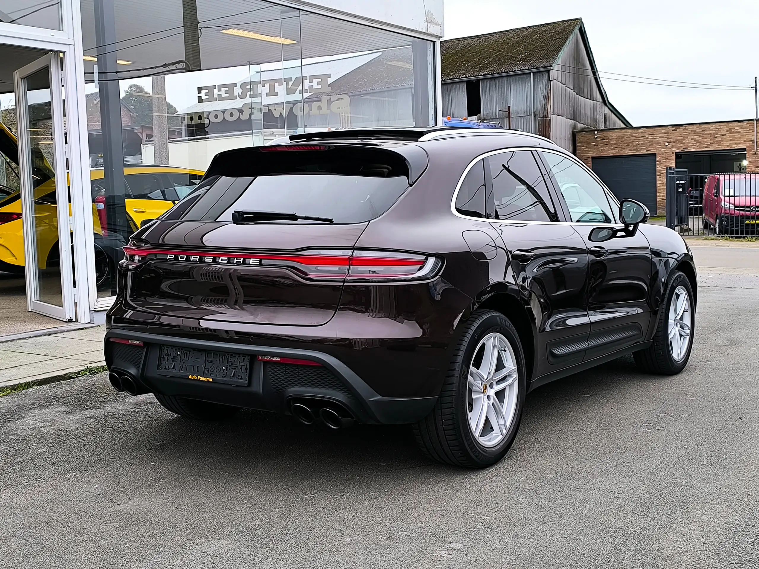 Porsche - Macan