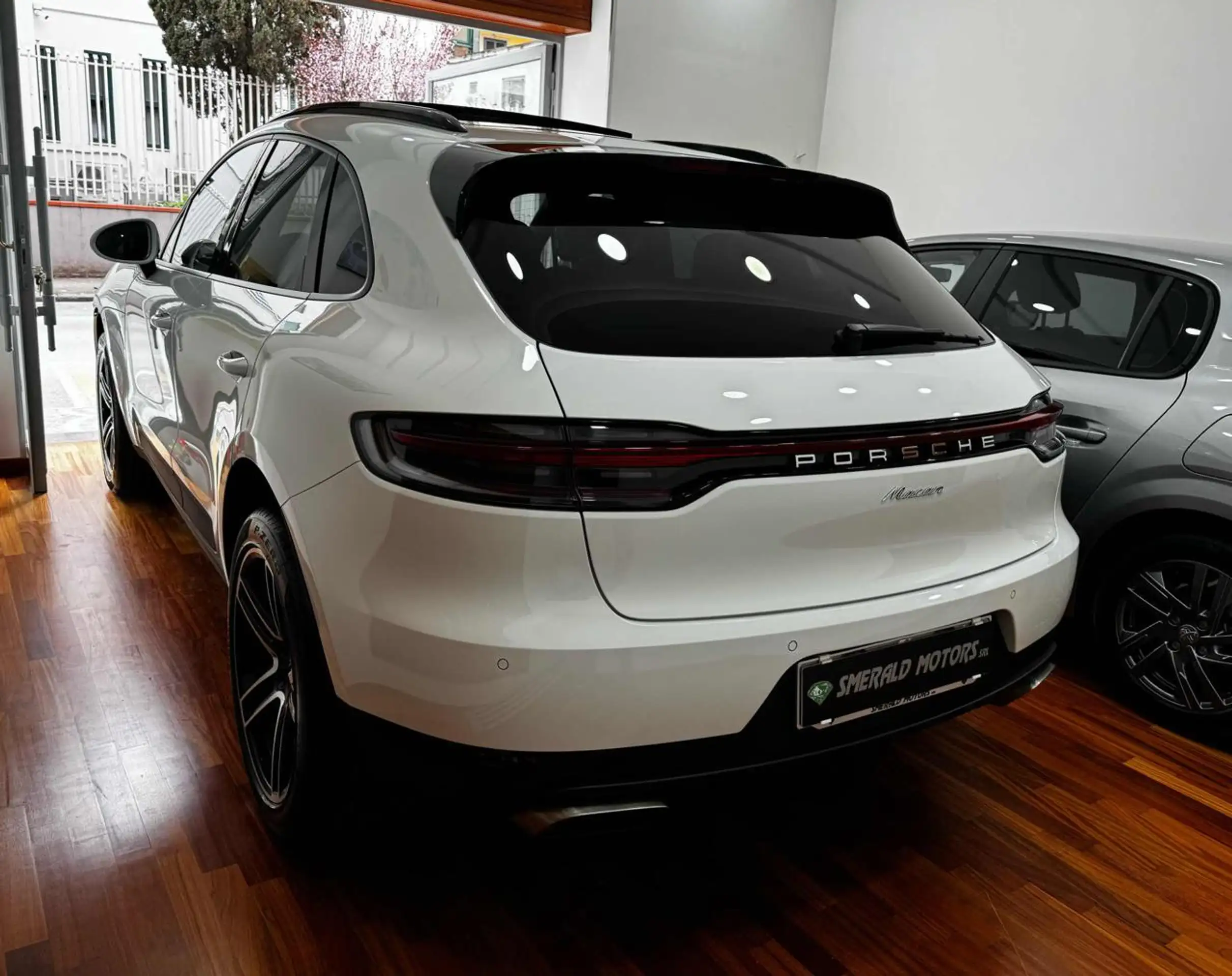 Porsche - Macan