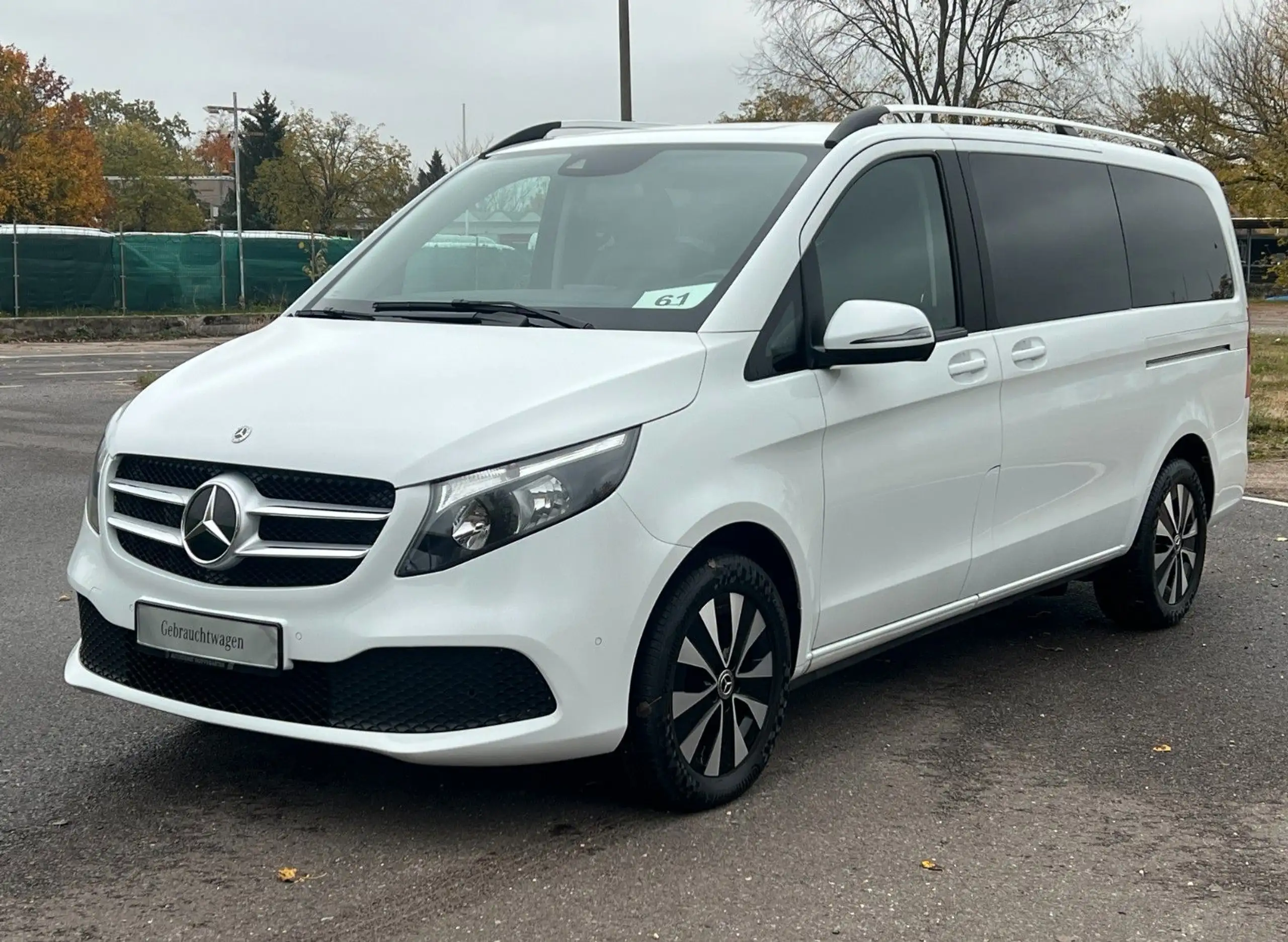 Mercedes-Benz - V 300