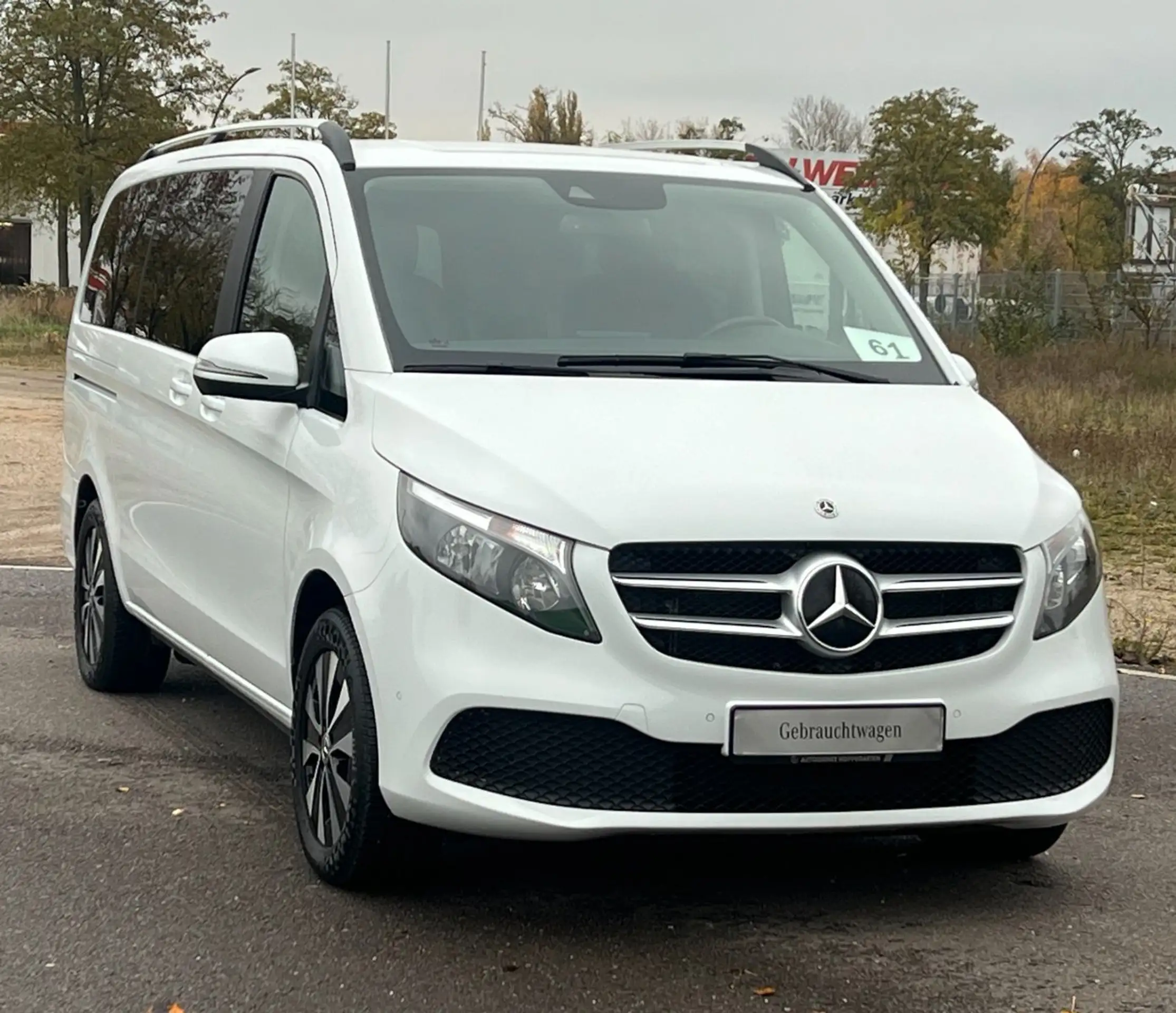 Mercedes-Benz - V 300