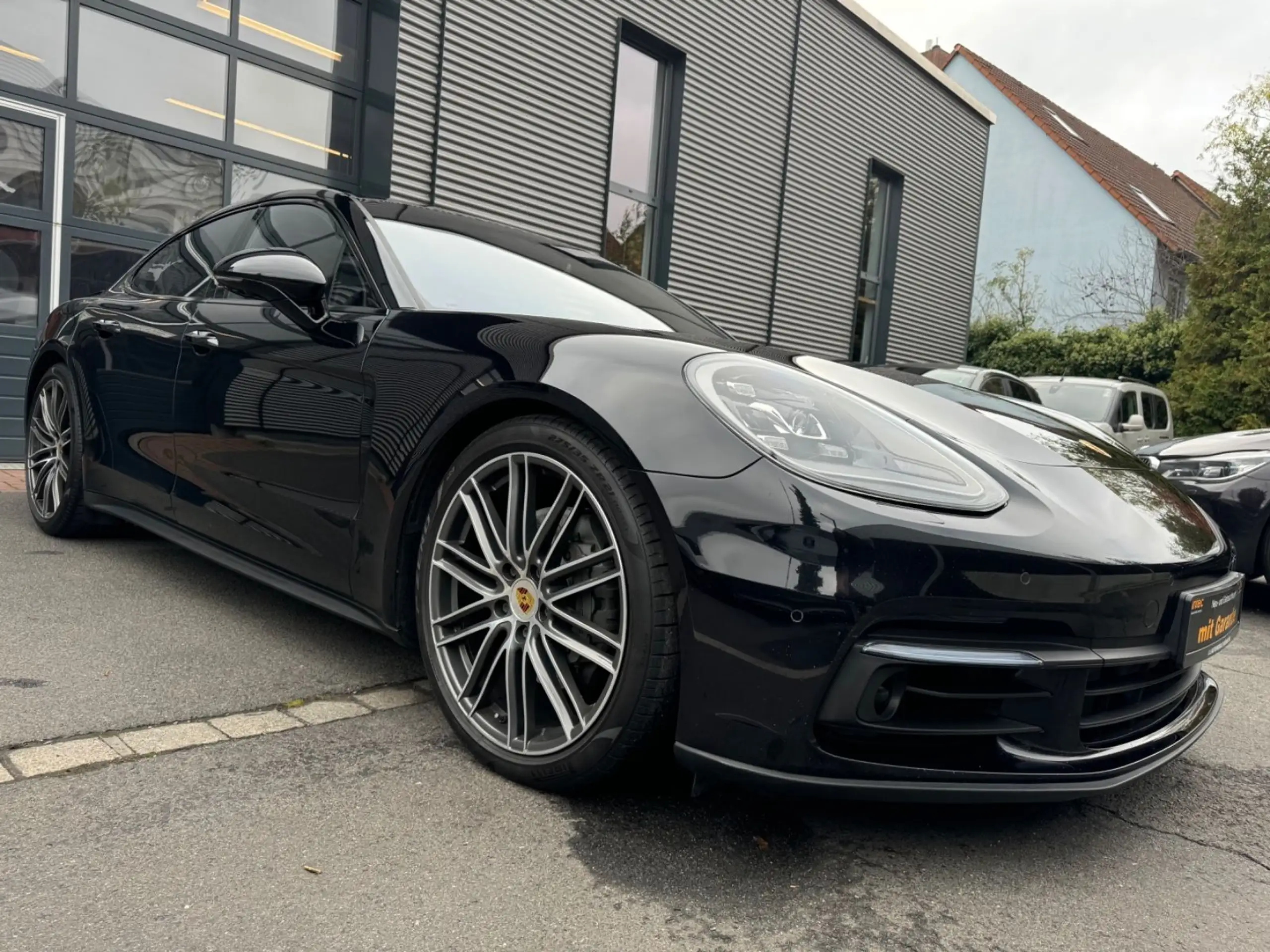 Porsche - Panamera