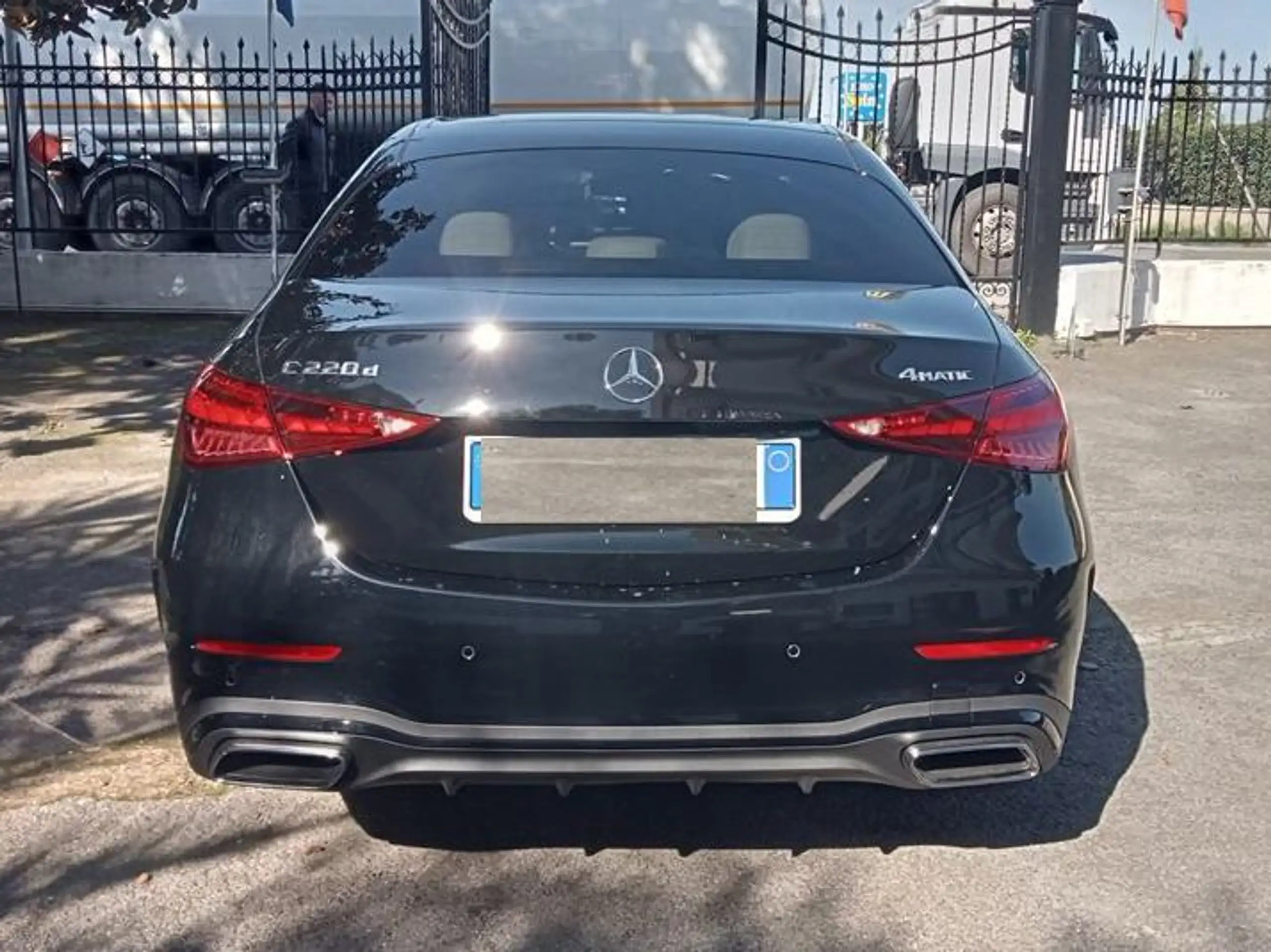 Mercedes-Benz - C 220