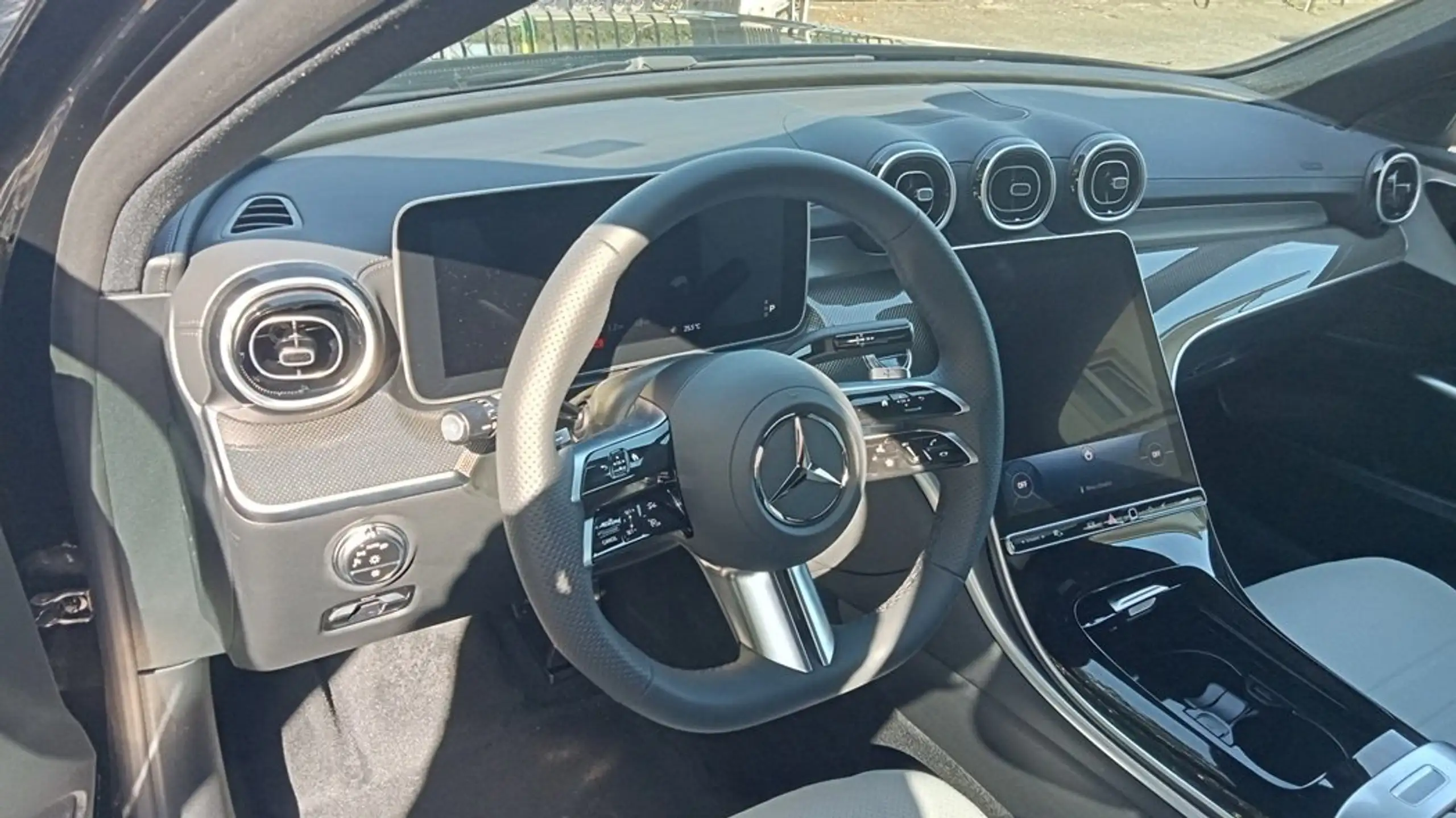 Mercedes-Benz - C 220