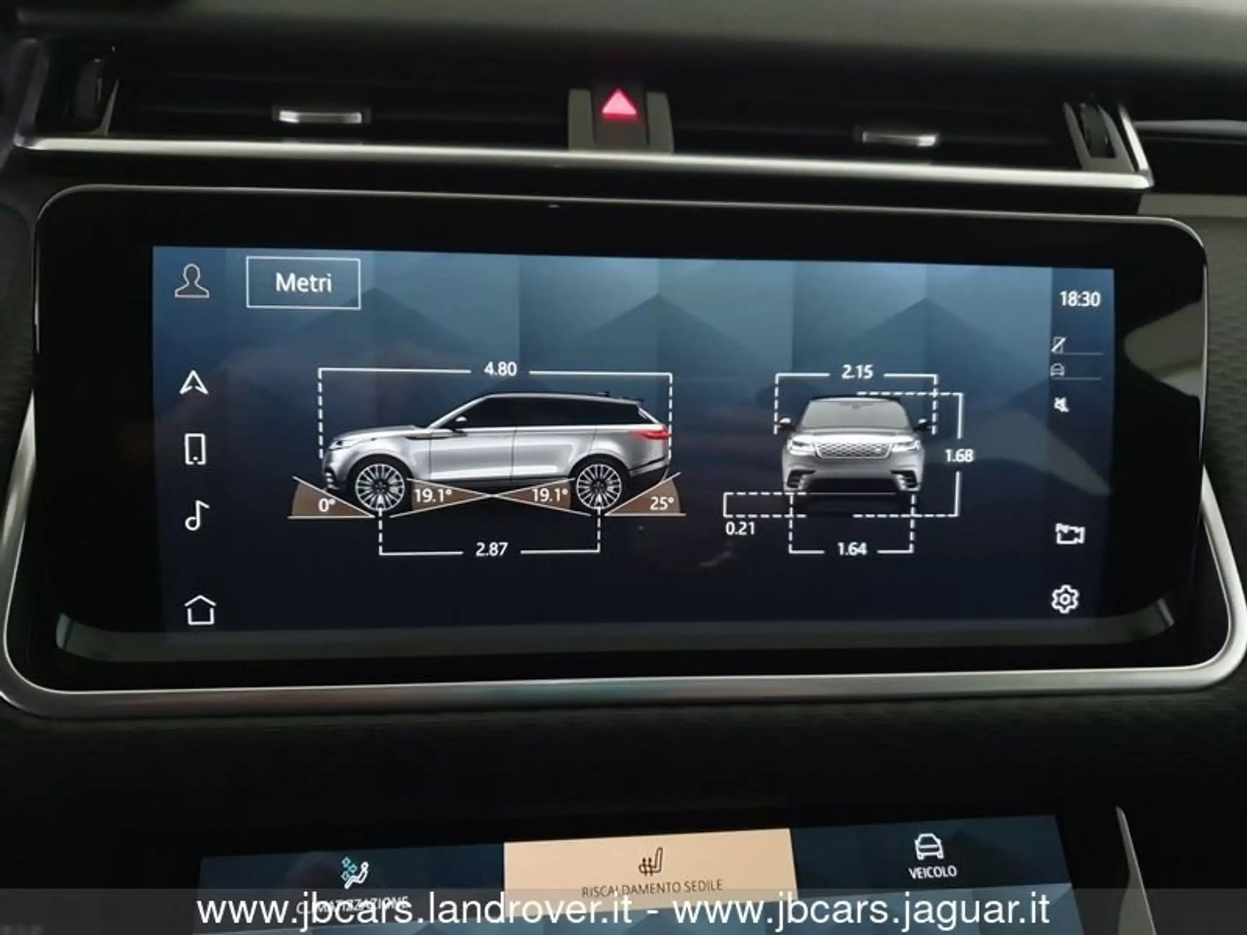 Land Rover - Range Rover Velar