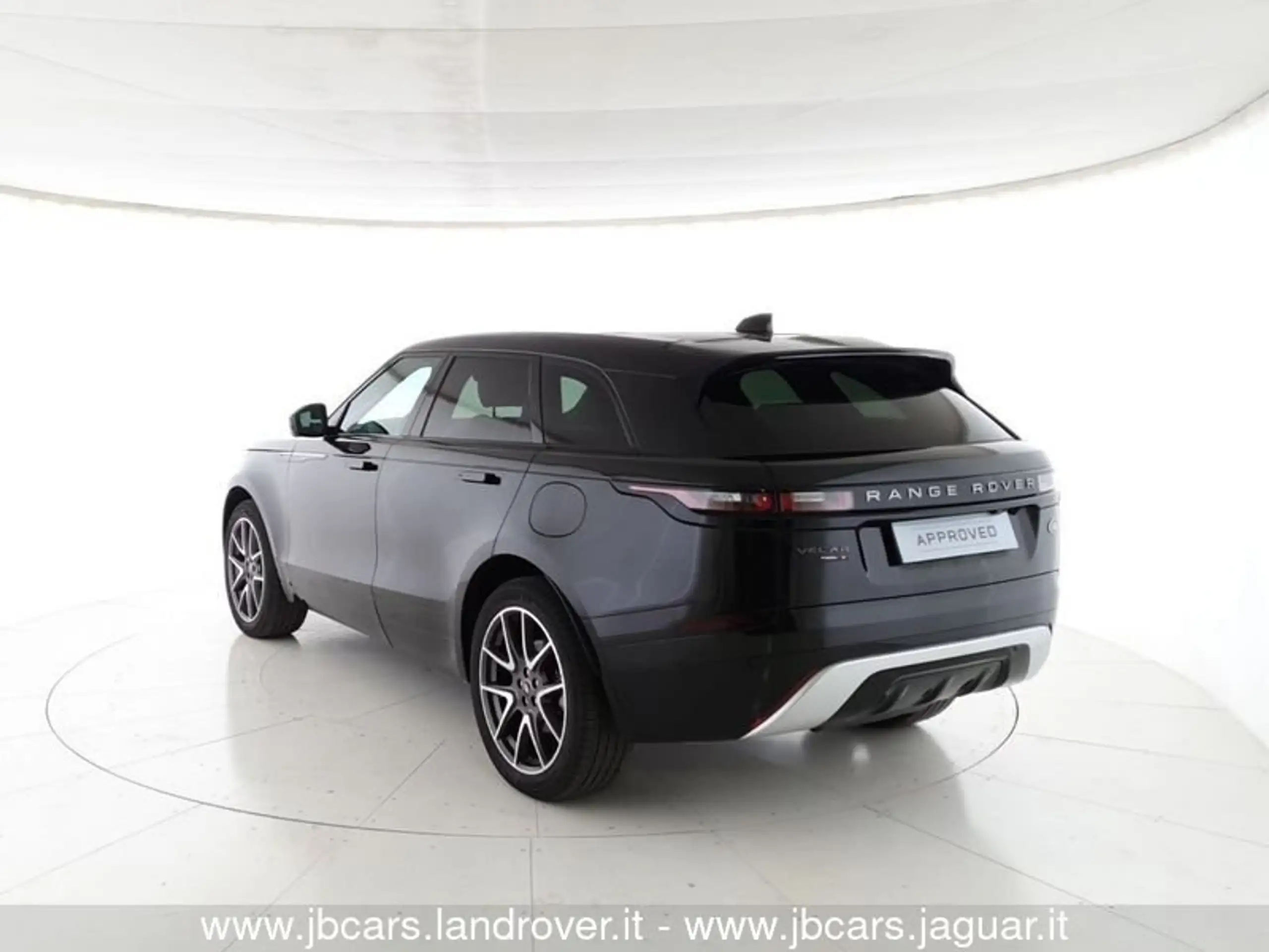 Land Rover - Range Rover Velar