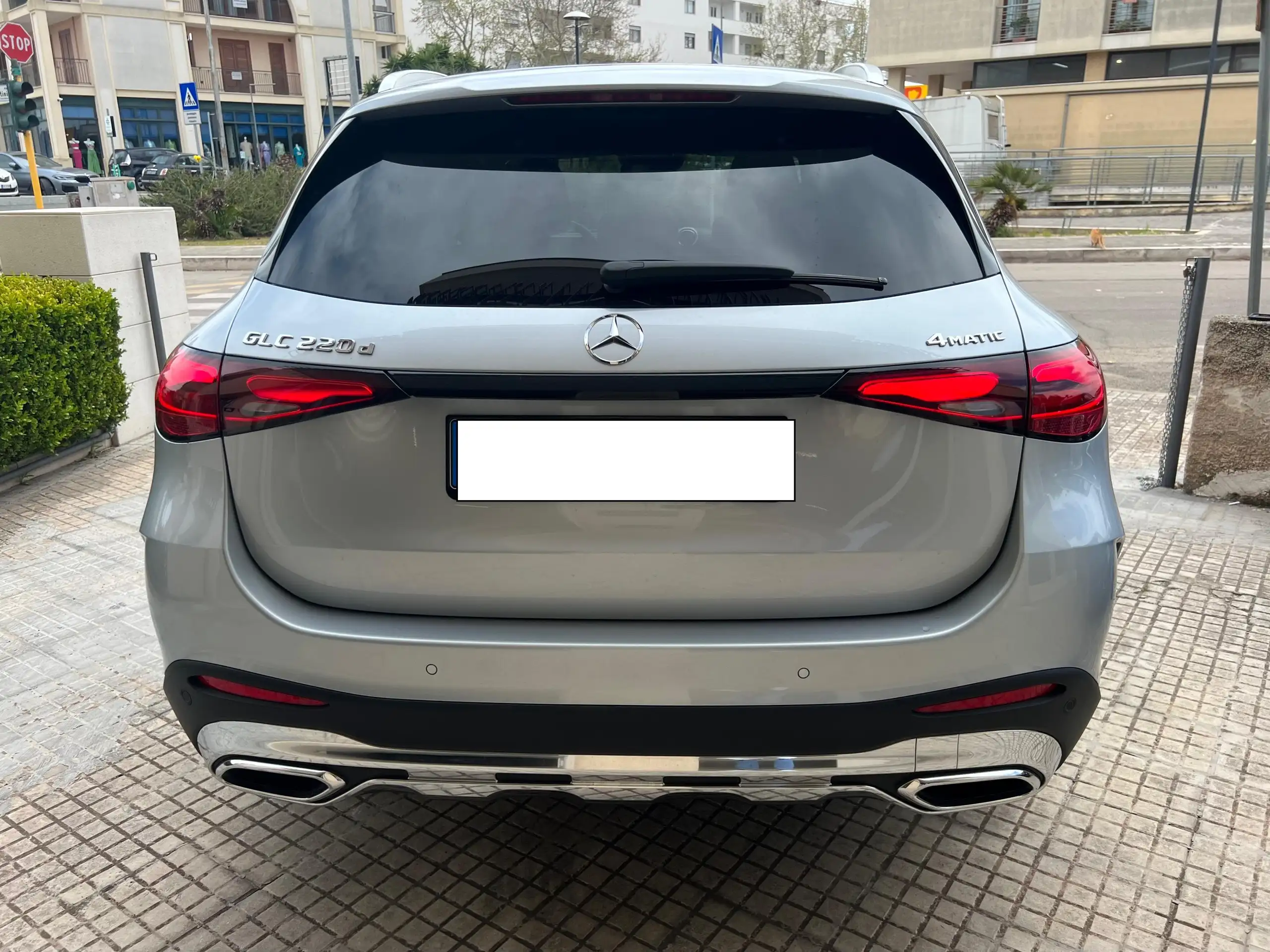 Mercedes-Benz - GLC 220