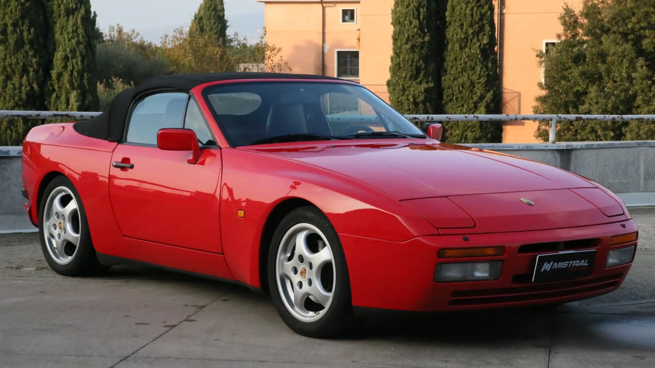 Porsche - 944