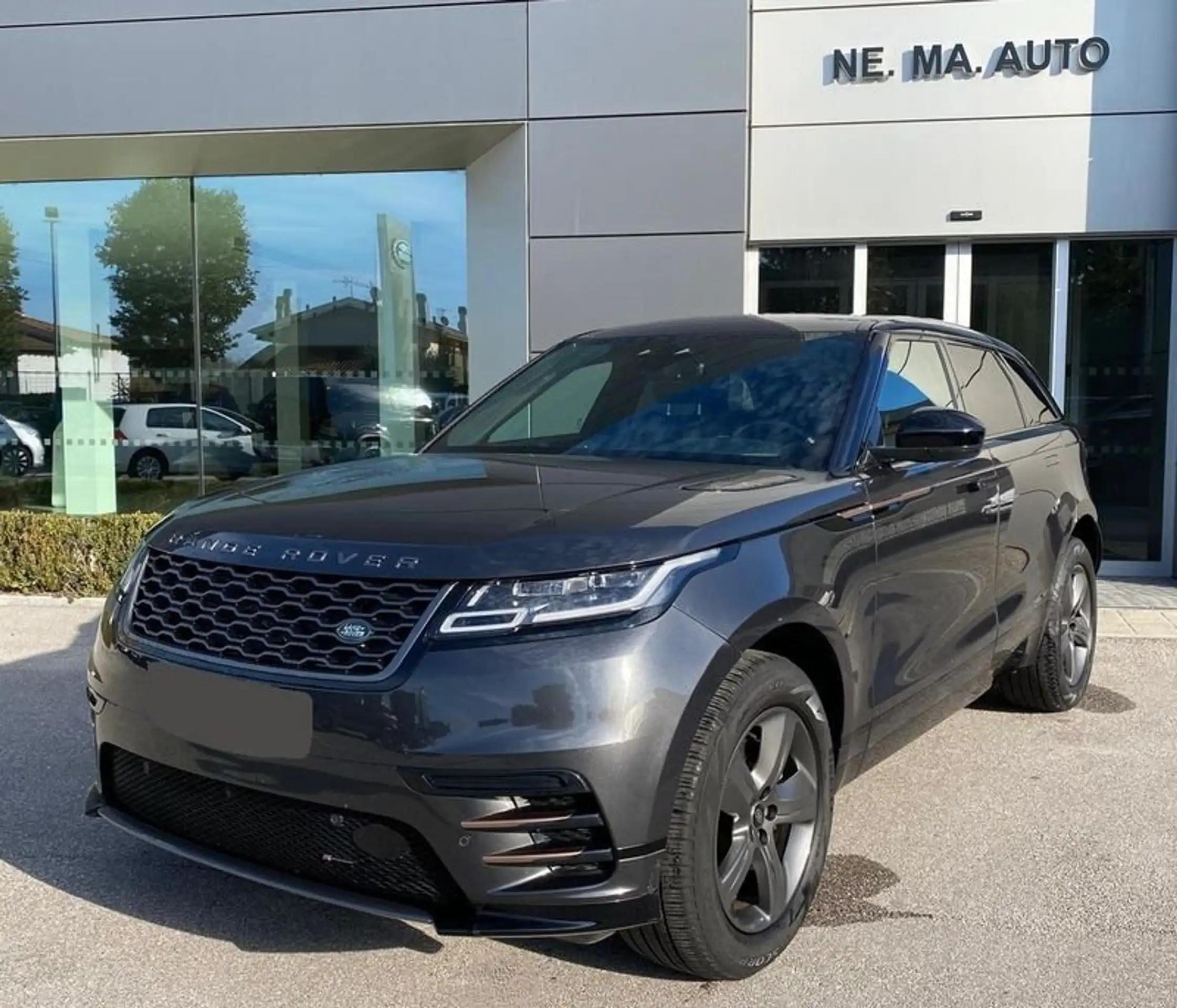 Land Rover - Range Rover Velar