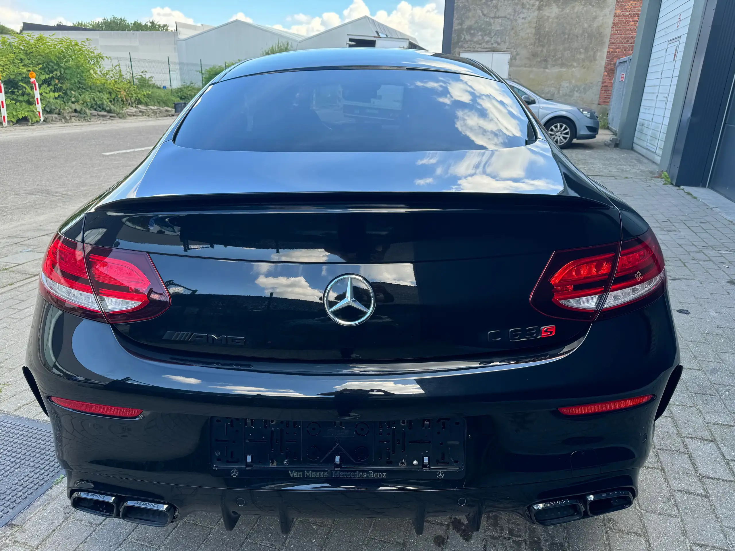 Mercedes-Benz - C 63 AMG