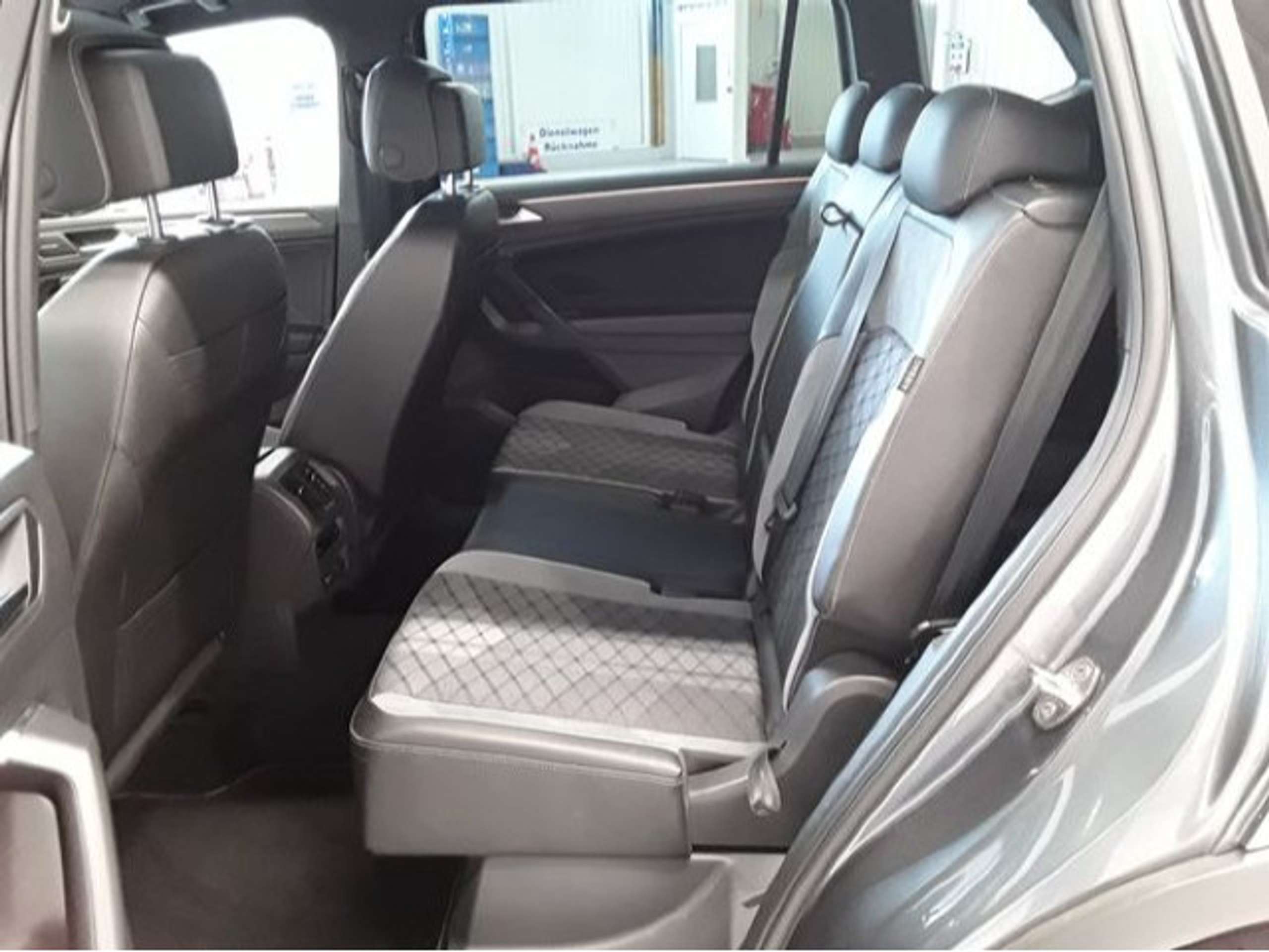 Volkswagen - Tiguan Allspace