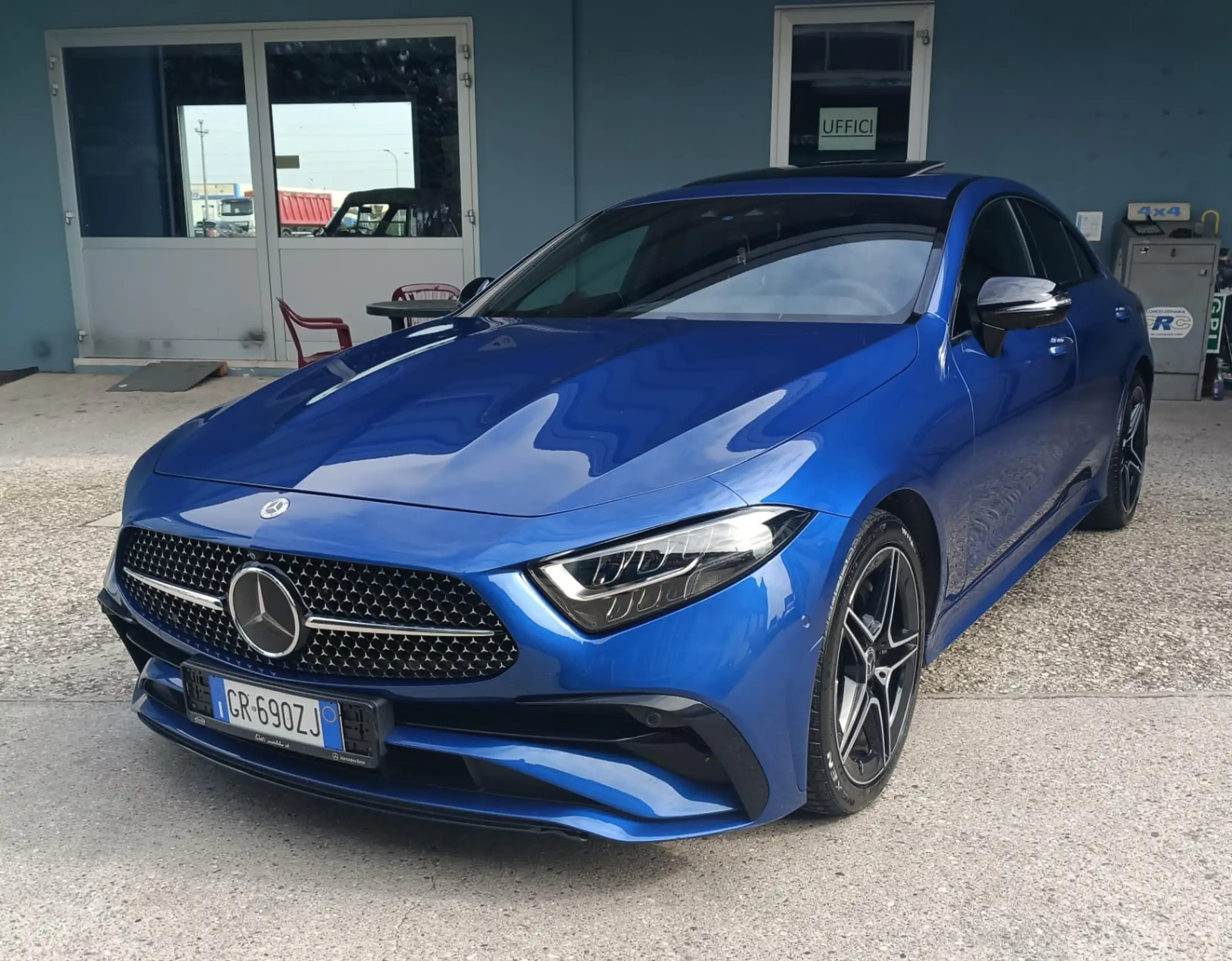 Mercedes-Benz - CLS 300