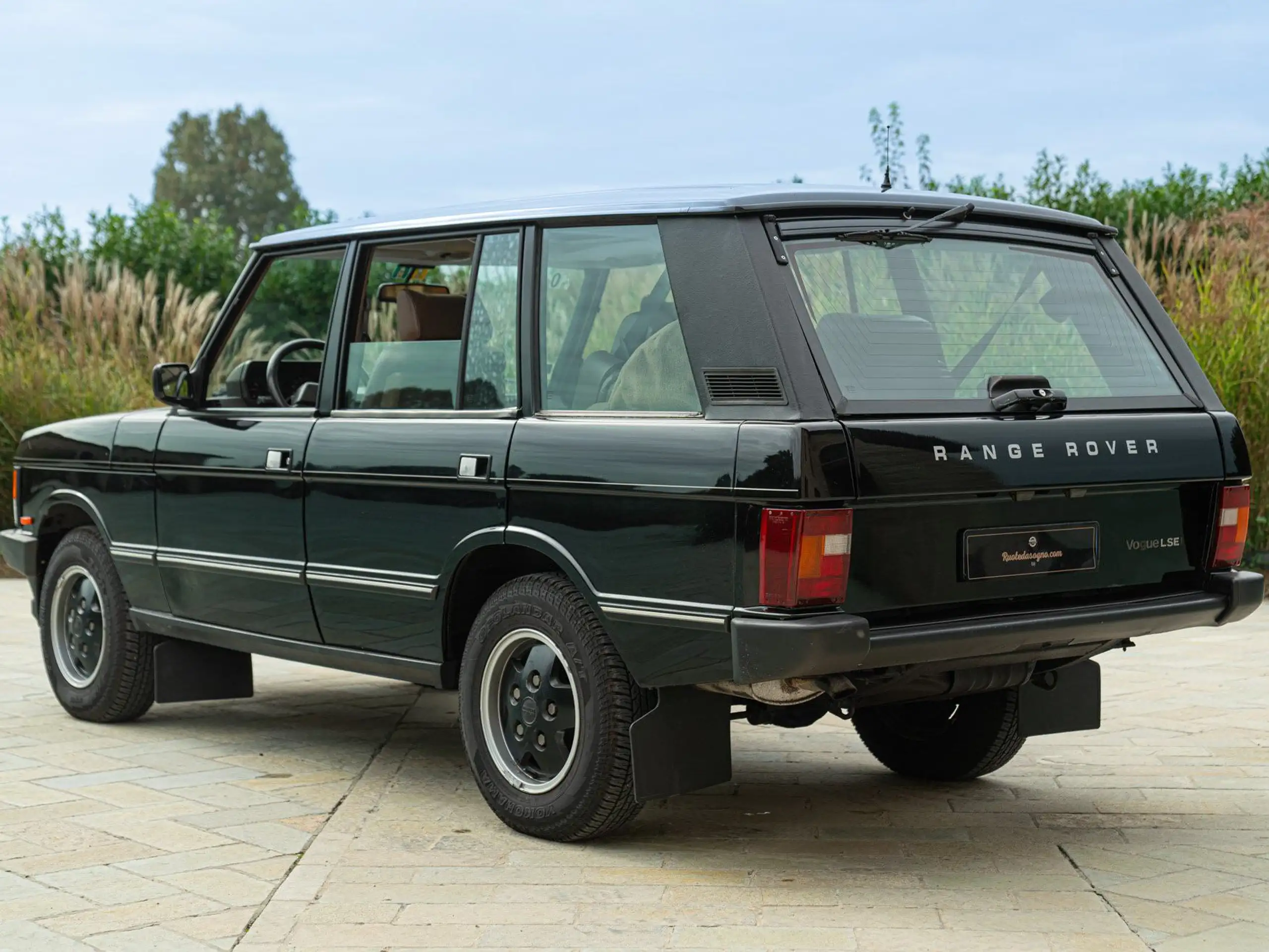 Land Rover - Range Rover